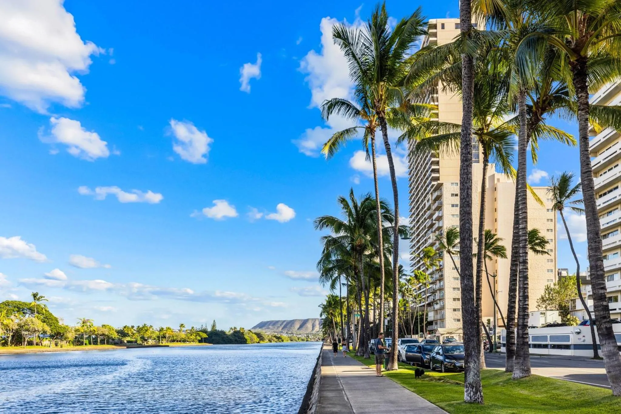 Property building in Wyndham Vacation Resorts Royal Garden at Waikiki