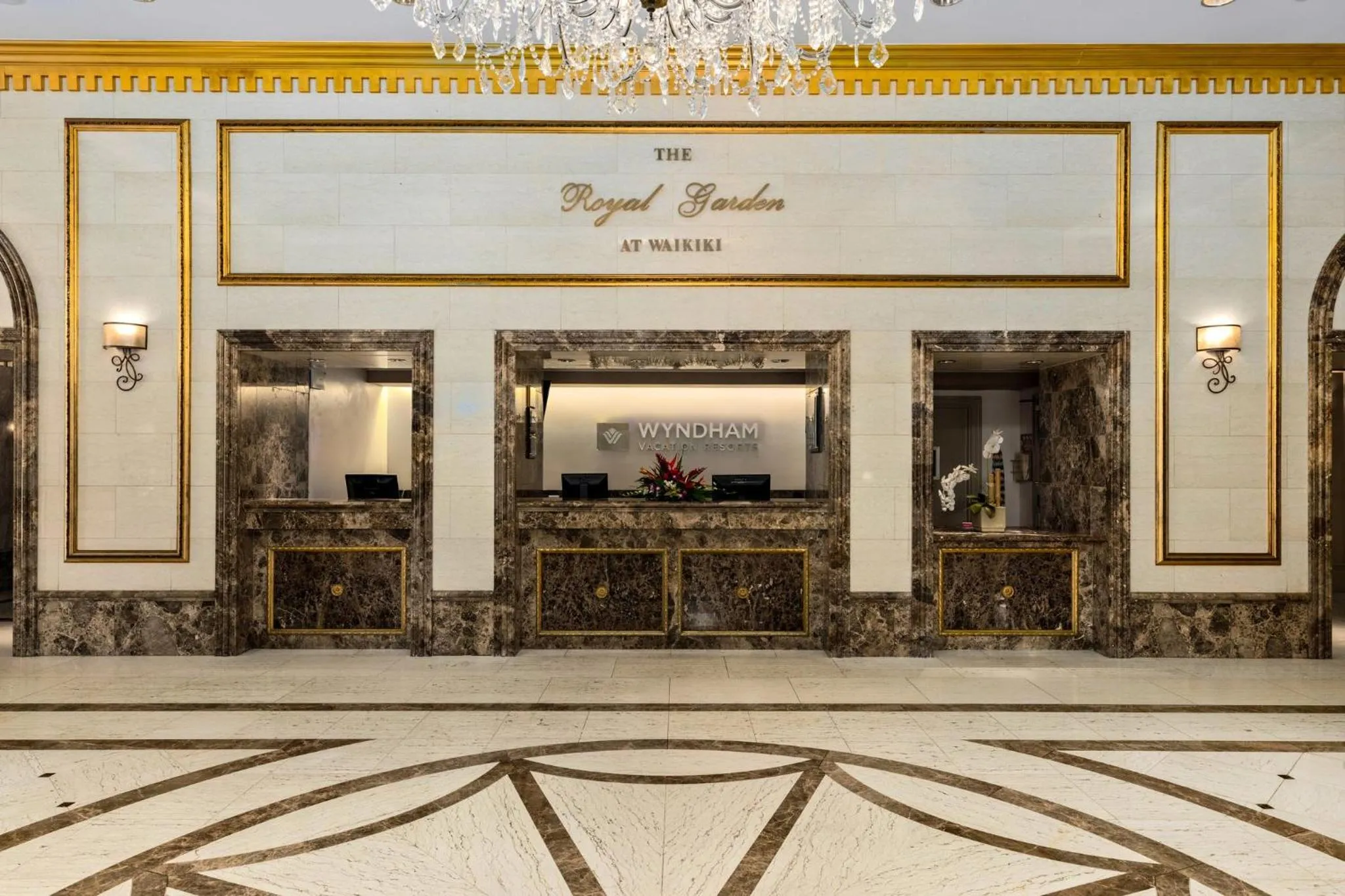 Lobby or reception in Wyndham Vacation Resorts Royal Garden at Waikiki