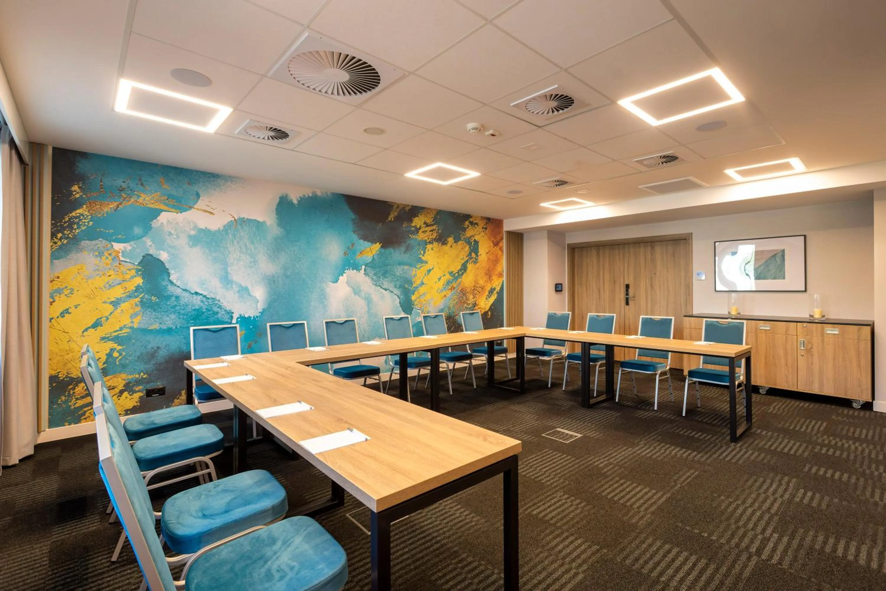 Business facilities in Hampton By Hilton Bialystok