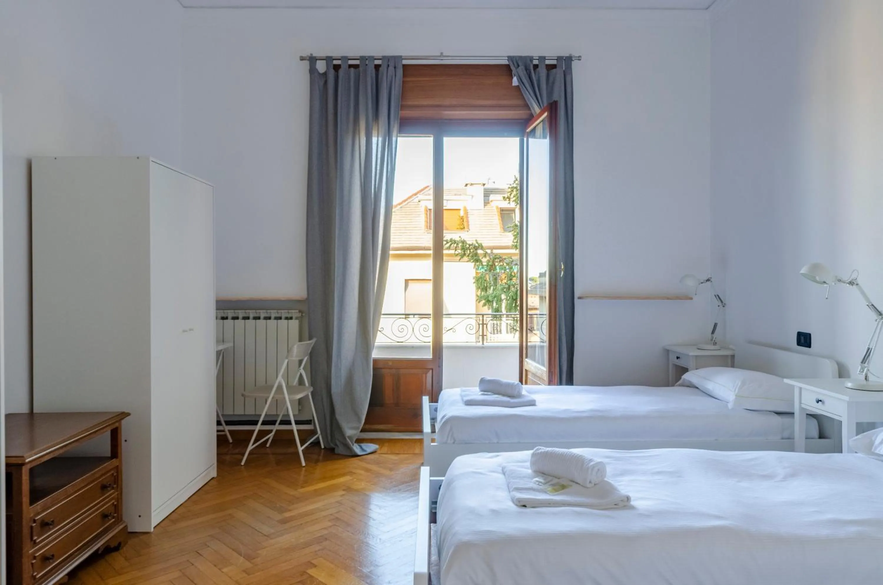 Bed in JOIVY Apt for 7 Perfect for Families close to Beaches