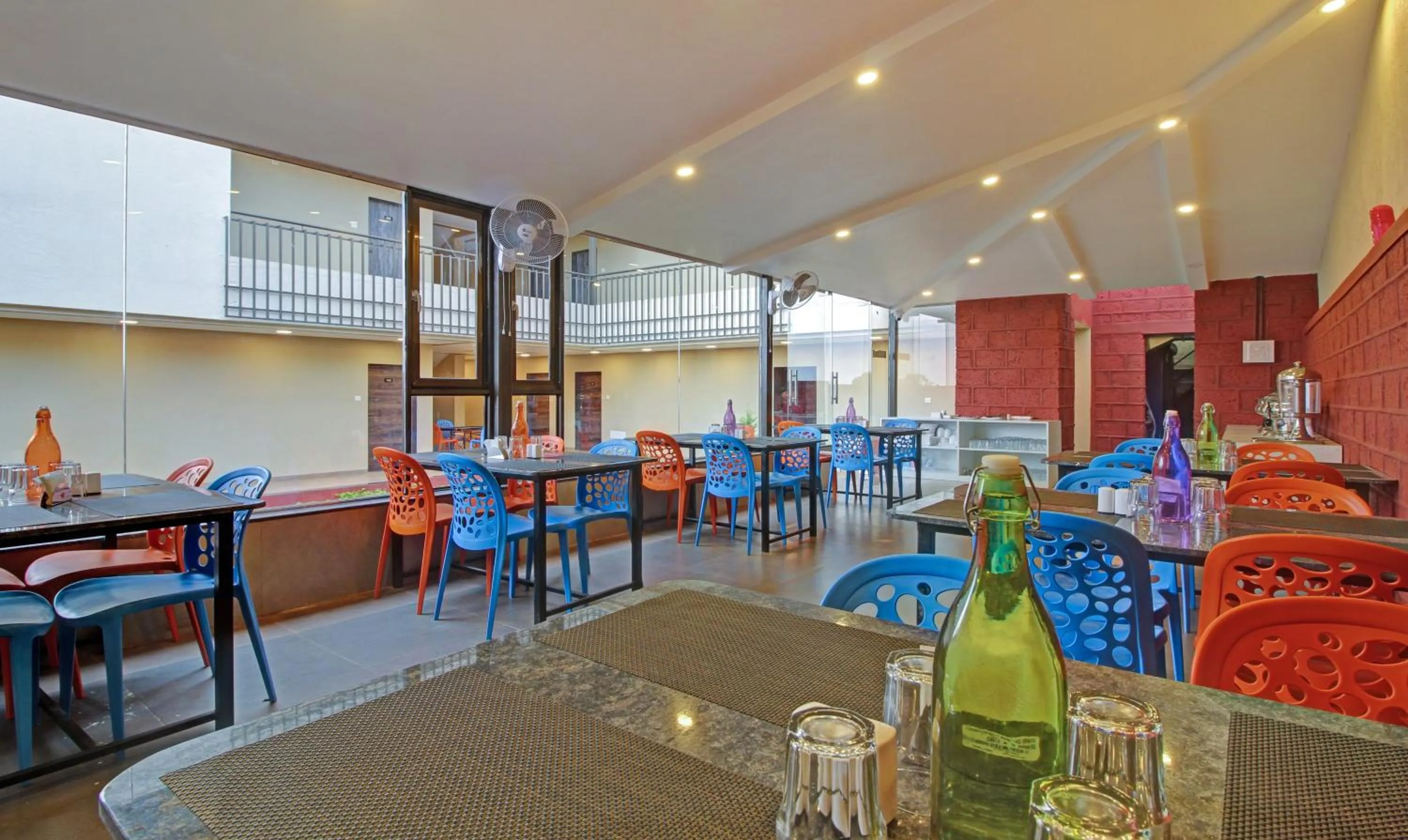 Restaurant/places to eat in Treebo Suyogg Retreat