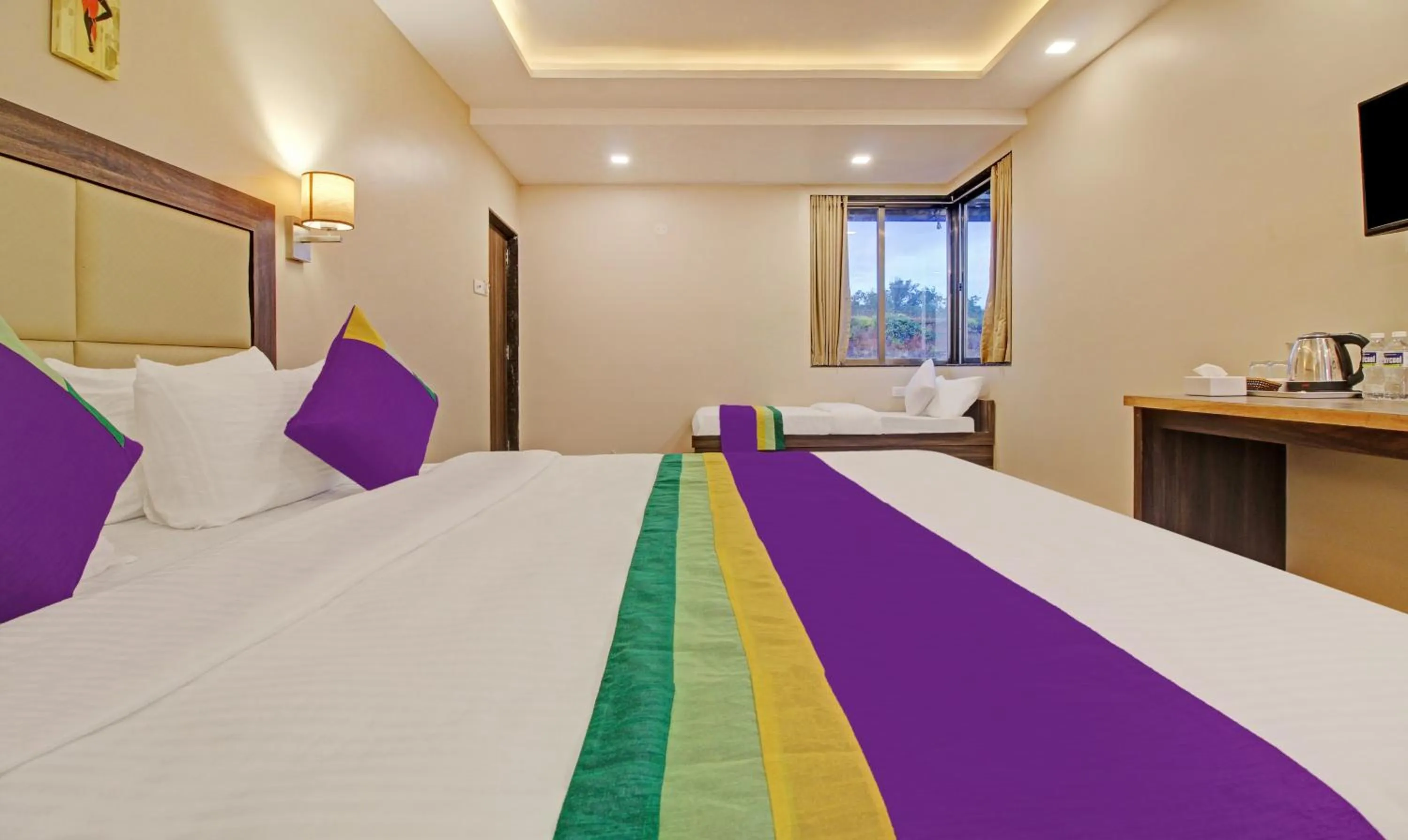 Bedroom, Bed in Treebo Suyogg Retreat