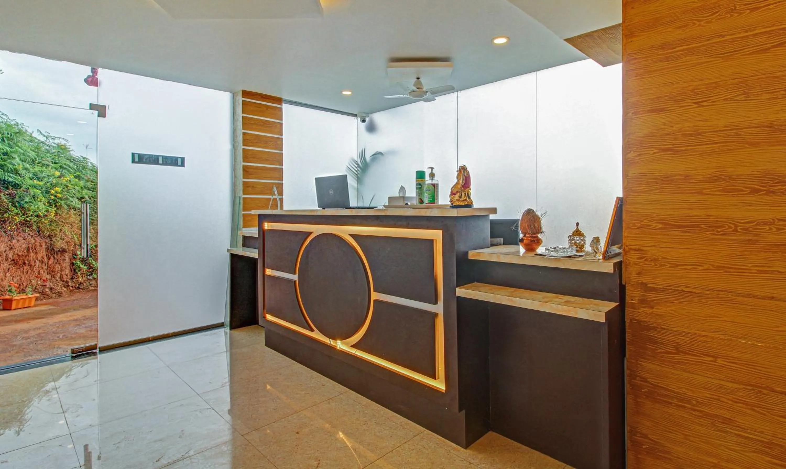 Lobby or reception in Treebo Suyogg Retreat