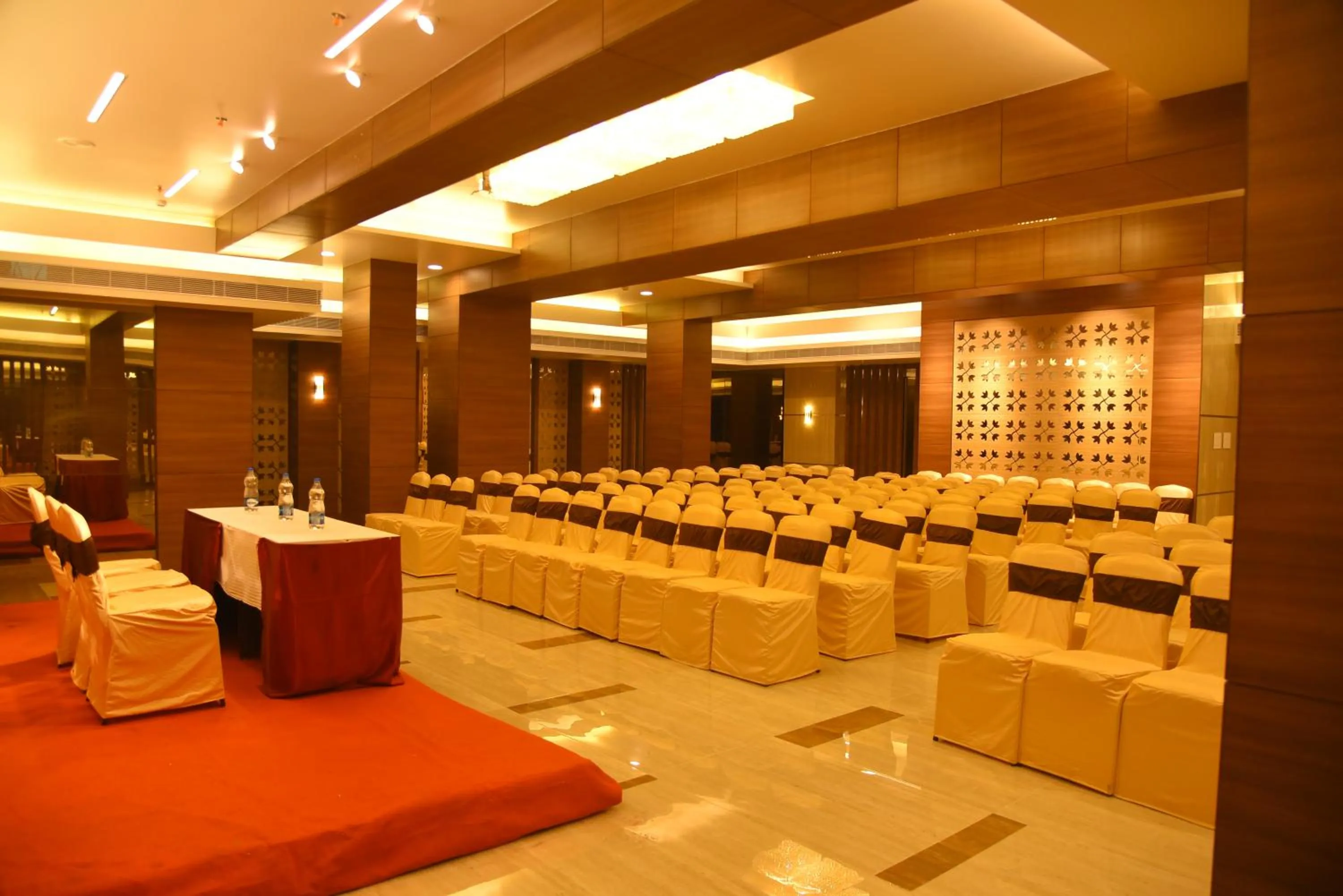 Banquet/Function facilities in Zip By Spree Hotels Surabi International Vellore