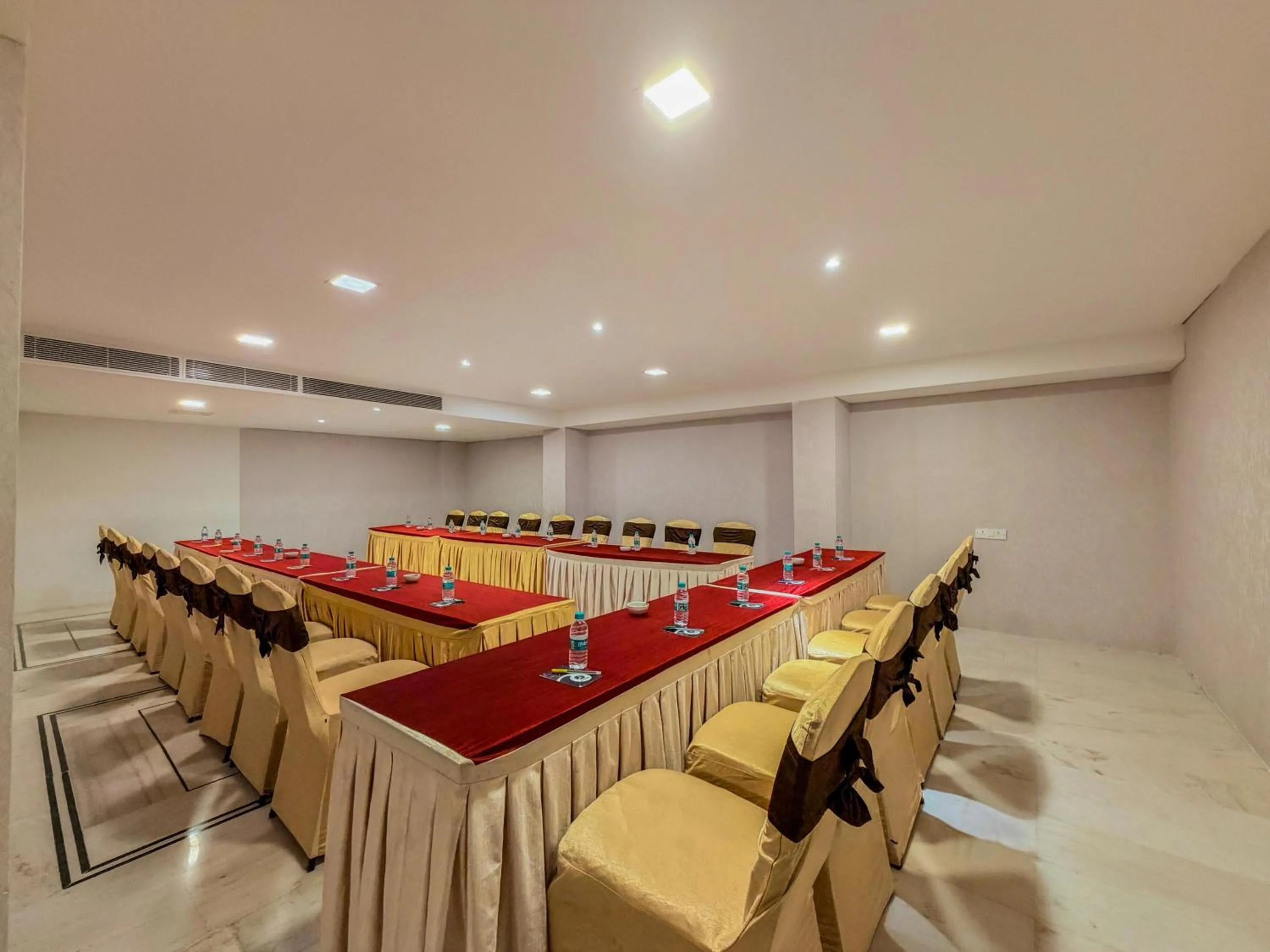 Meeting/conference room in Zip By Spree Hotels Surabi International Vellore