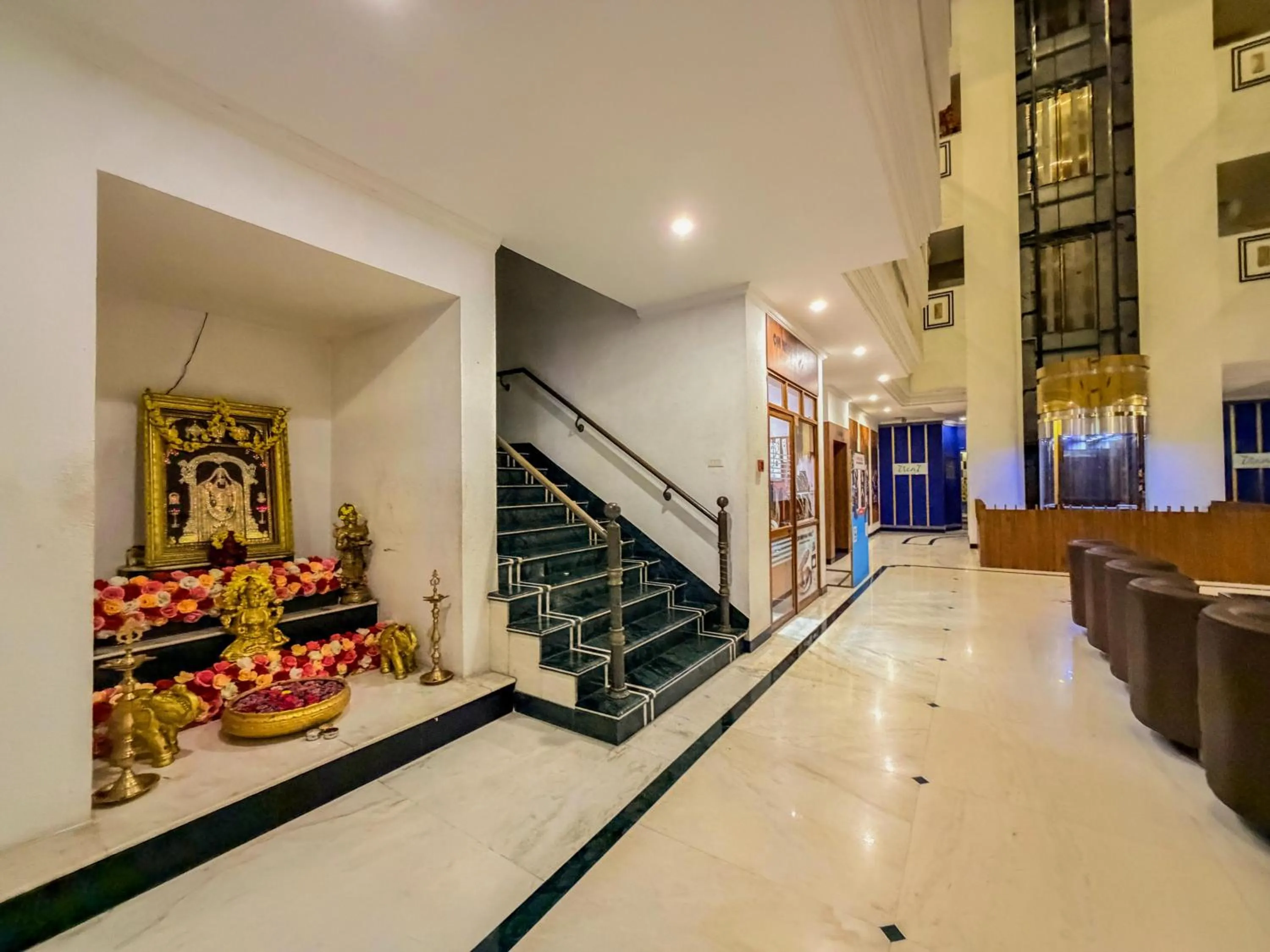 Lobby or reception in Zip By Spree Hotels Surabi International Vellore