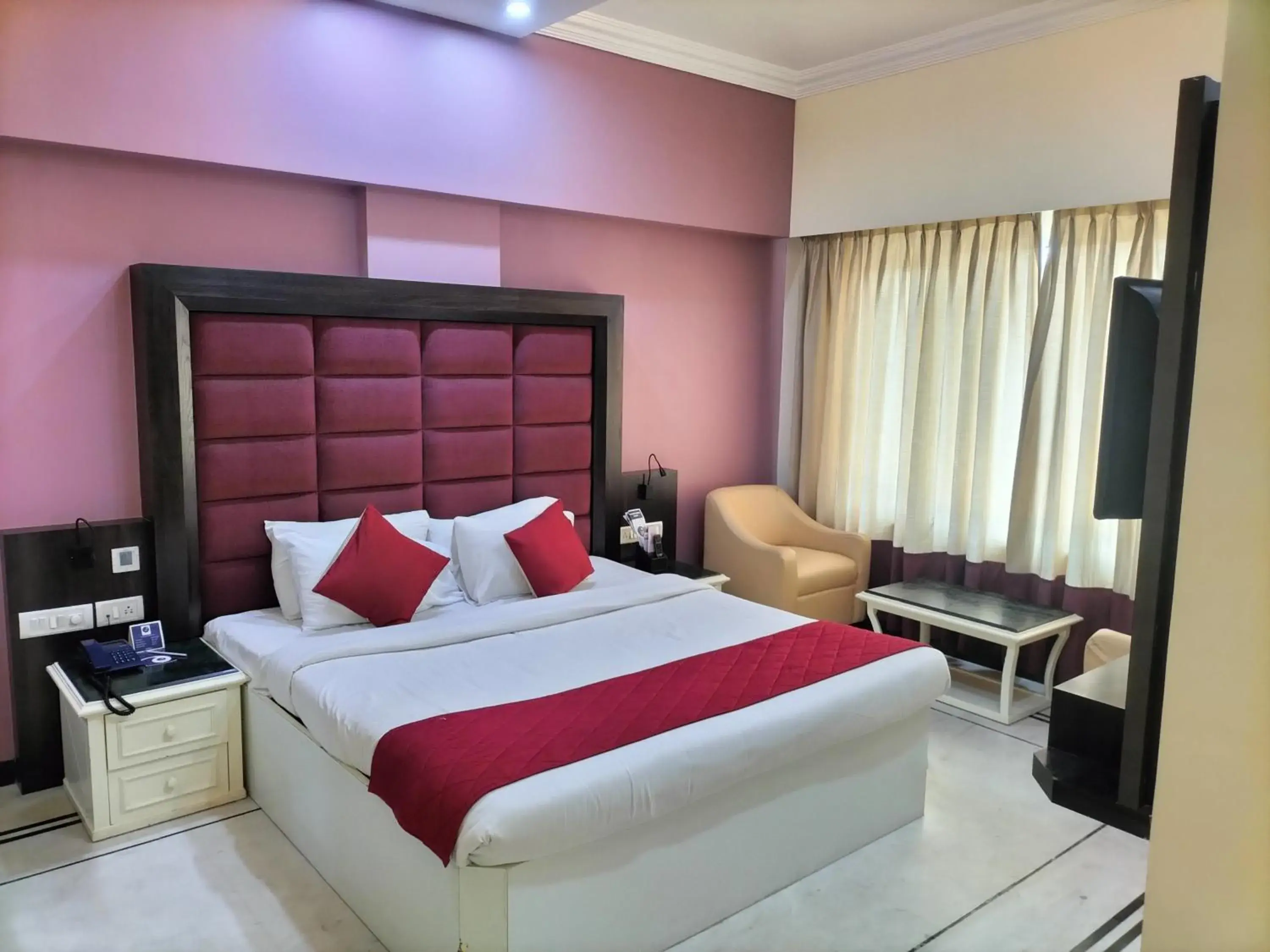 Standard King Room - single occupancy in Zip By Spree Hotels Surabi International Vellore Standard King Room - single occupancy in Zip By Spree Hotels Surabi International Vellore