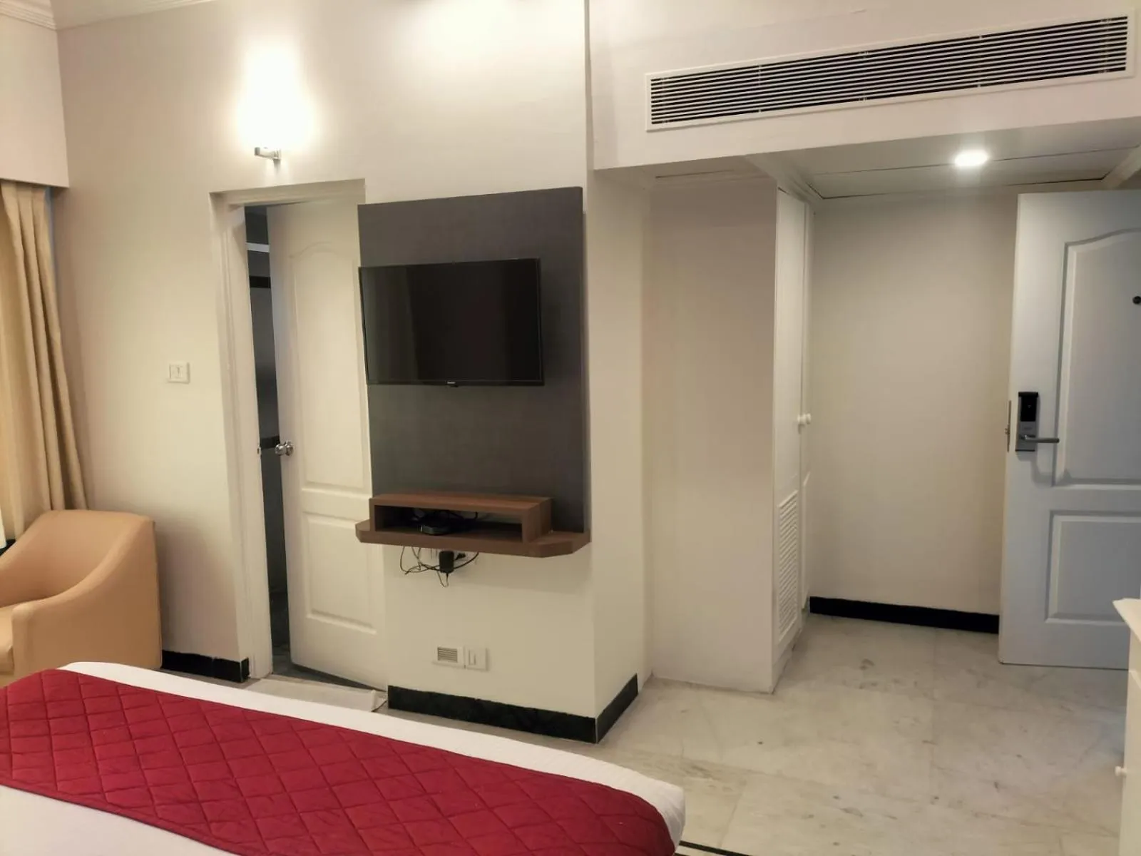 Bed in Zip By Spree Hotels Surabi International Vellore