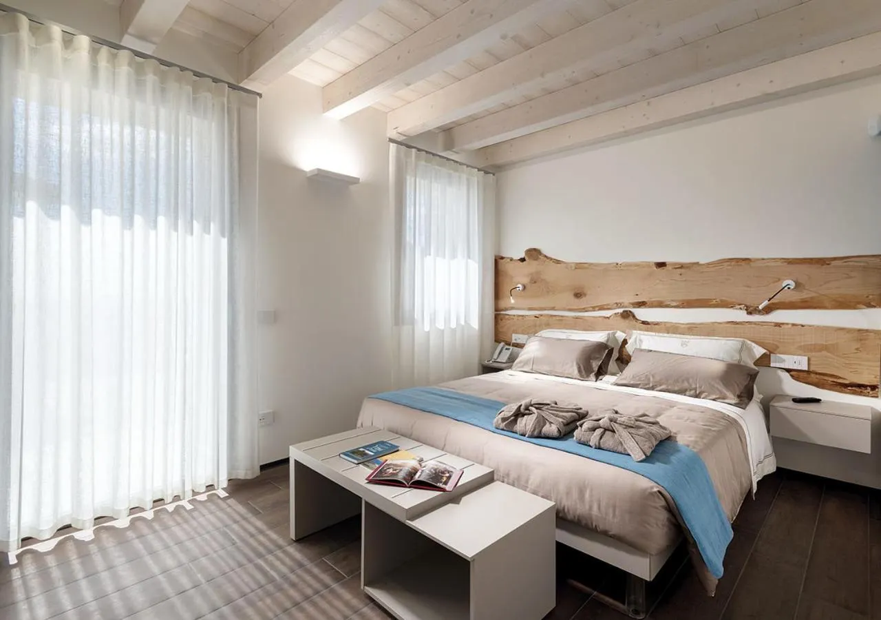 Bed in Progress Country & Wine House