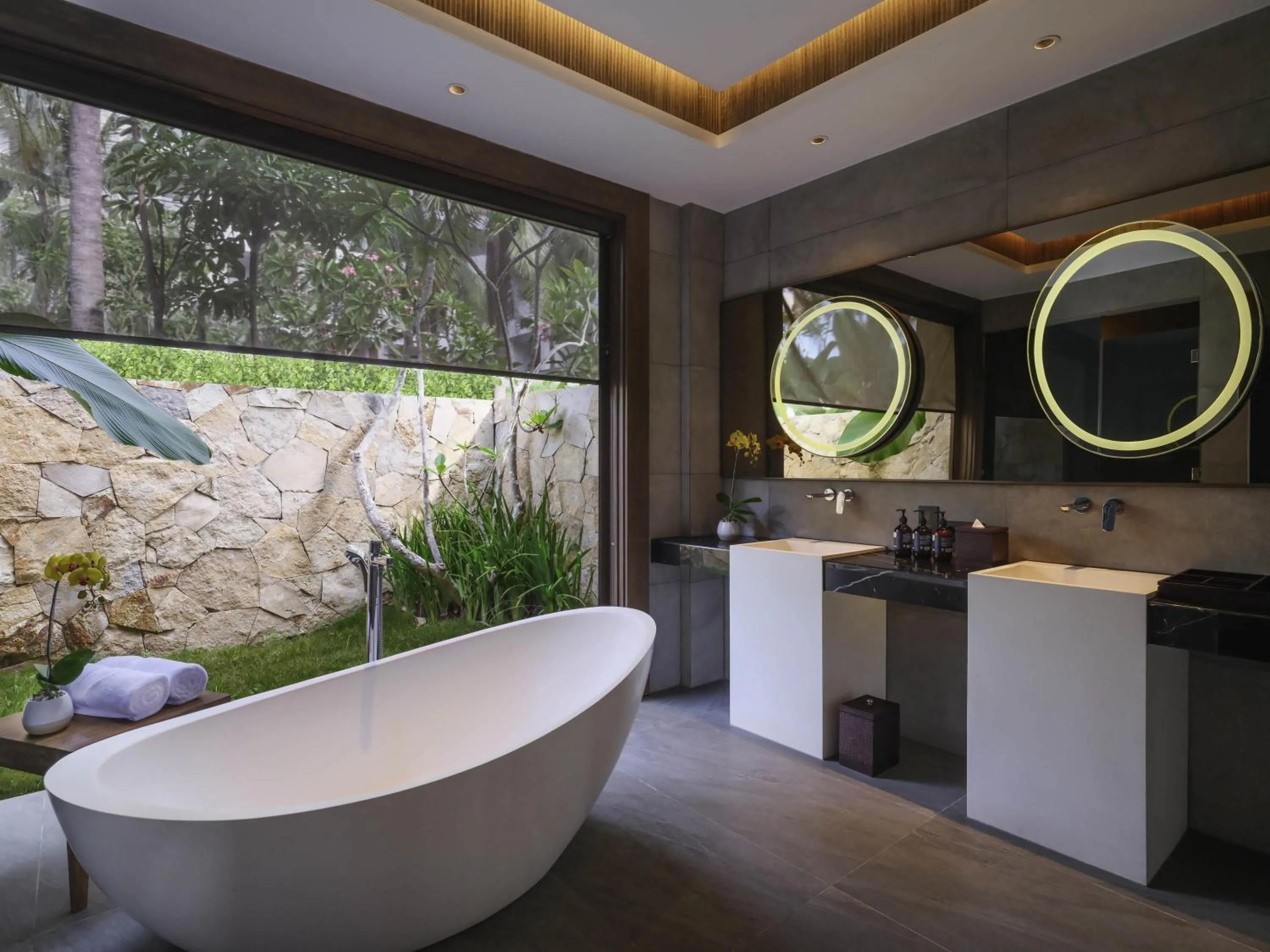 Bedroom in Pullman Lombok Merujani Mandalika Beach Resort