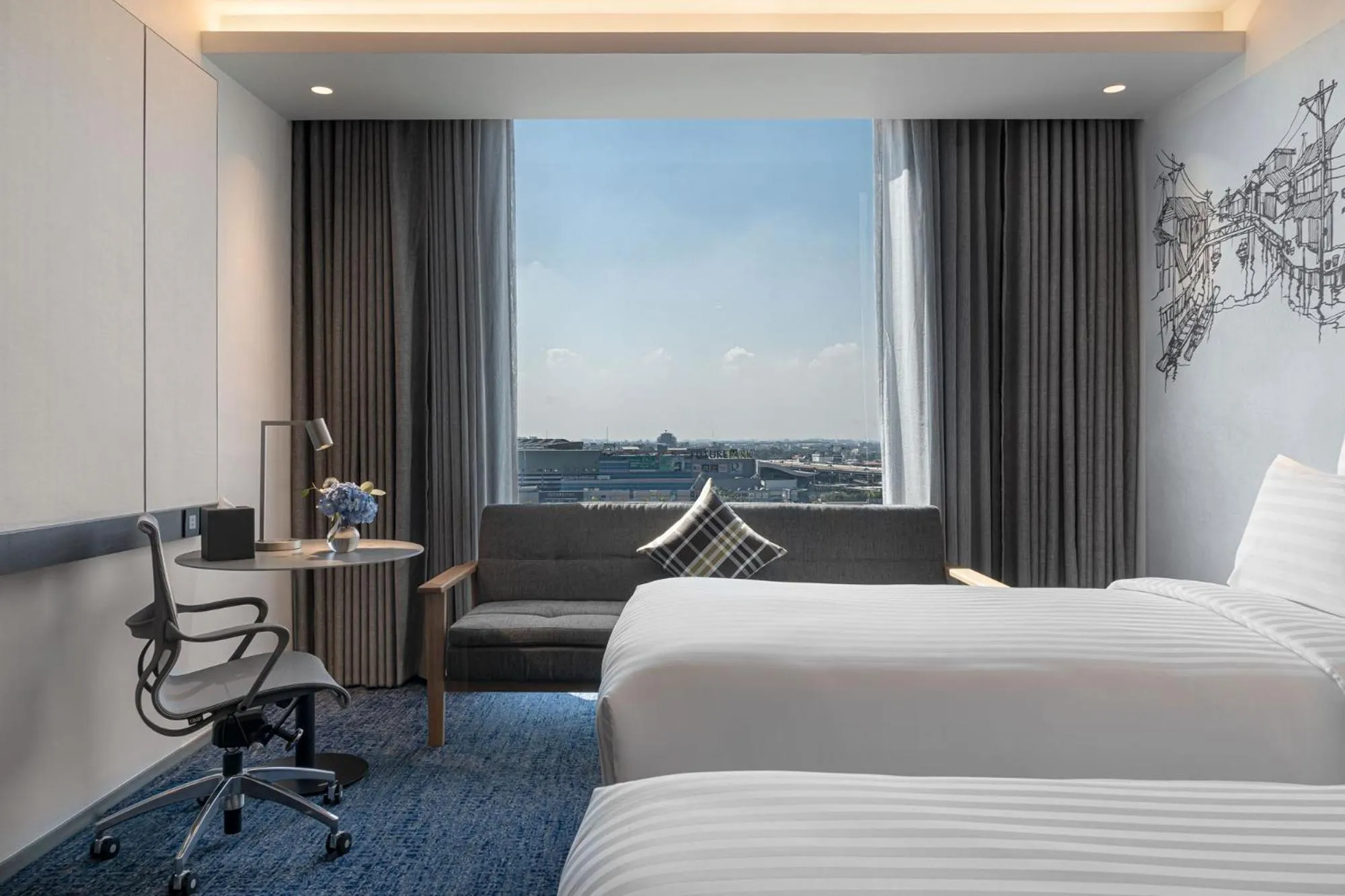 Photo of the whole room, Bed in Novotel Bangkok Future Park Rangsit