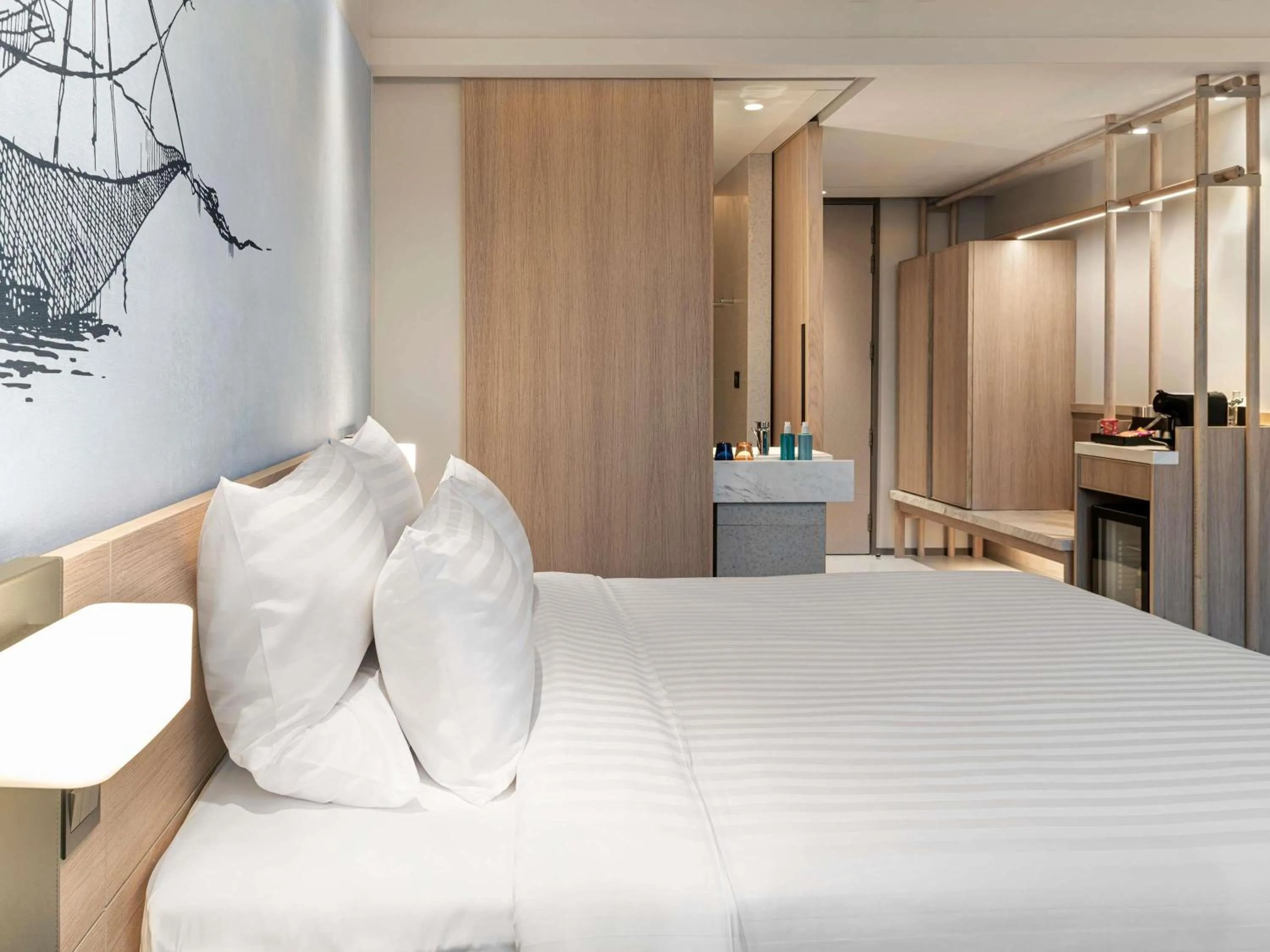 Bedroom, Bed in Novotel Bangkok Future Park Rangsit