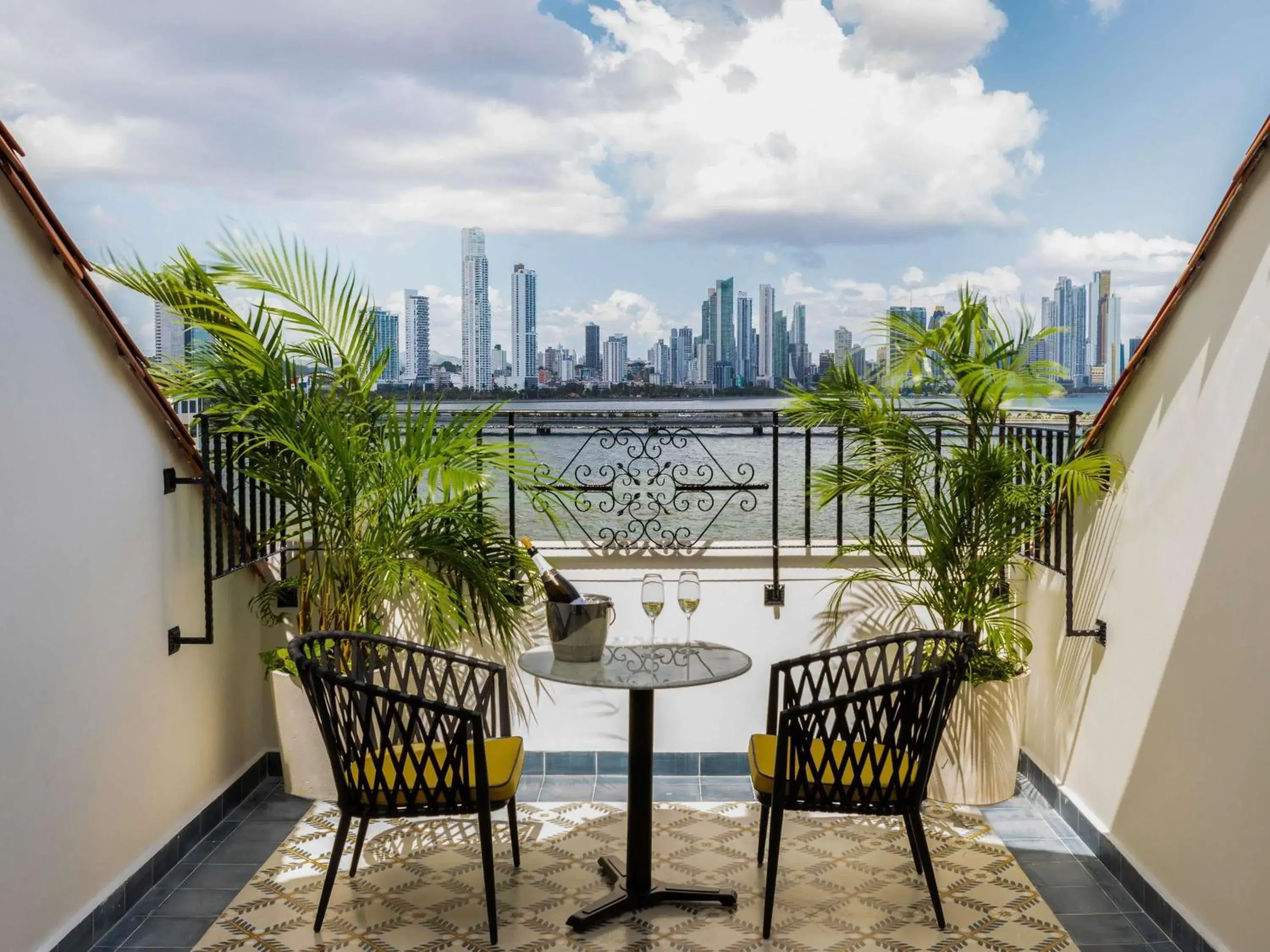 LUXURY 1 KING OCEAN FRONT WITH BALCONY in Sofitel Legend Casco Viejo, Panama City LUXURY 1 KING OCEAN FRONT WITH BALCONY in Sofitel Legend Casco Viejo, Panama City