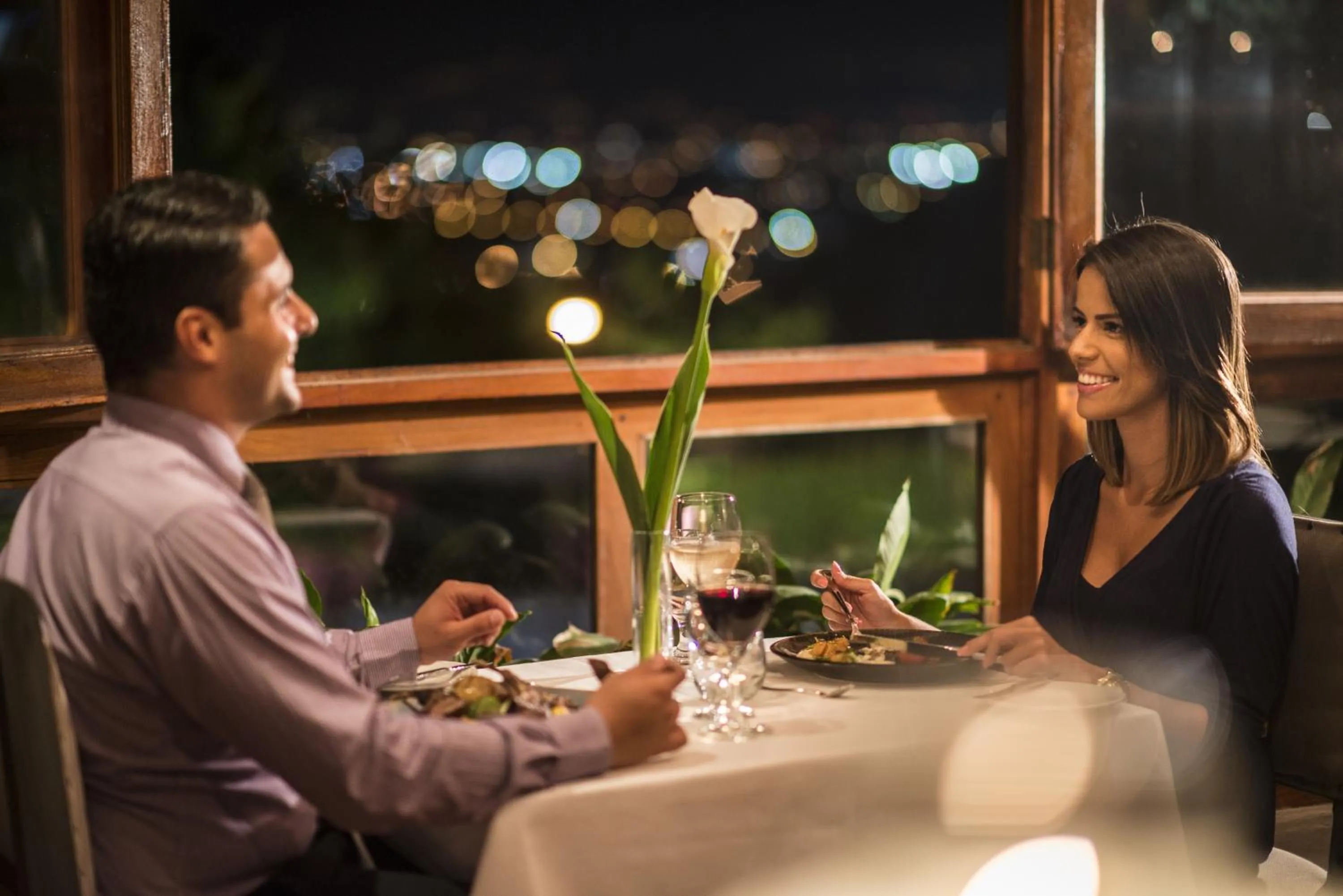 Lounge or bar in Alta Las Palomas Hotel