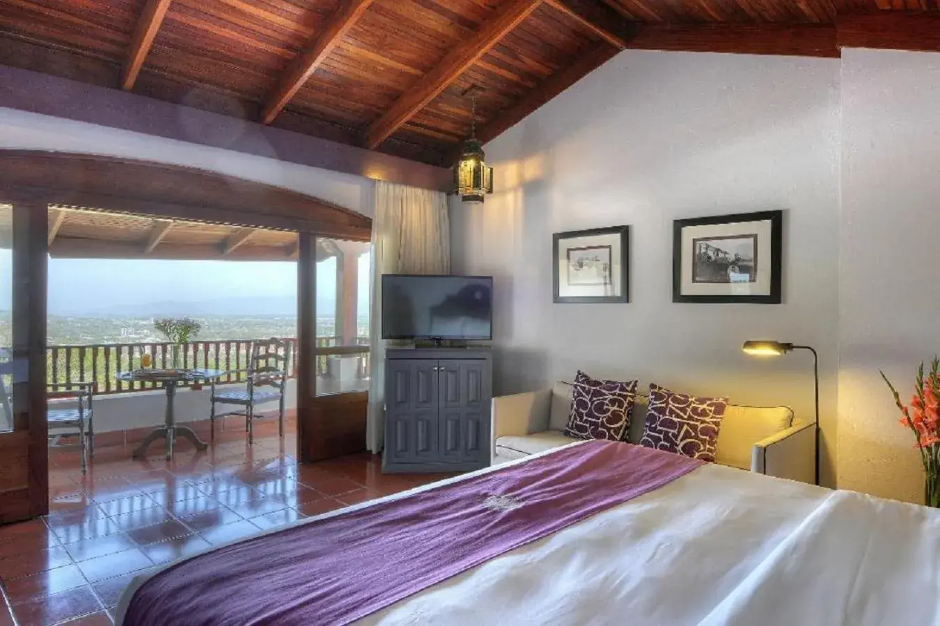 Master Suite in Alta Las Palomas Hotel Master Suite in Alta Las Palomas Hotel