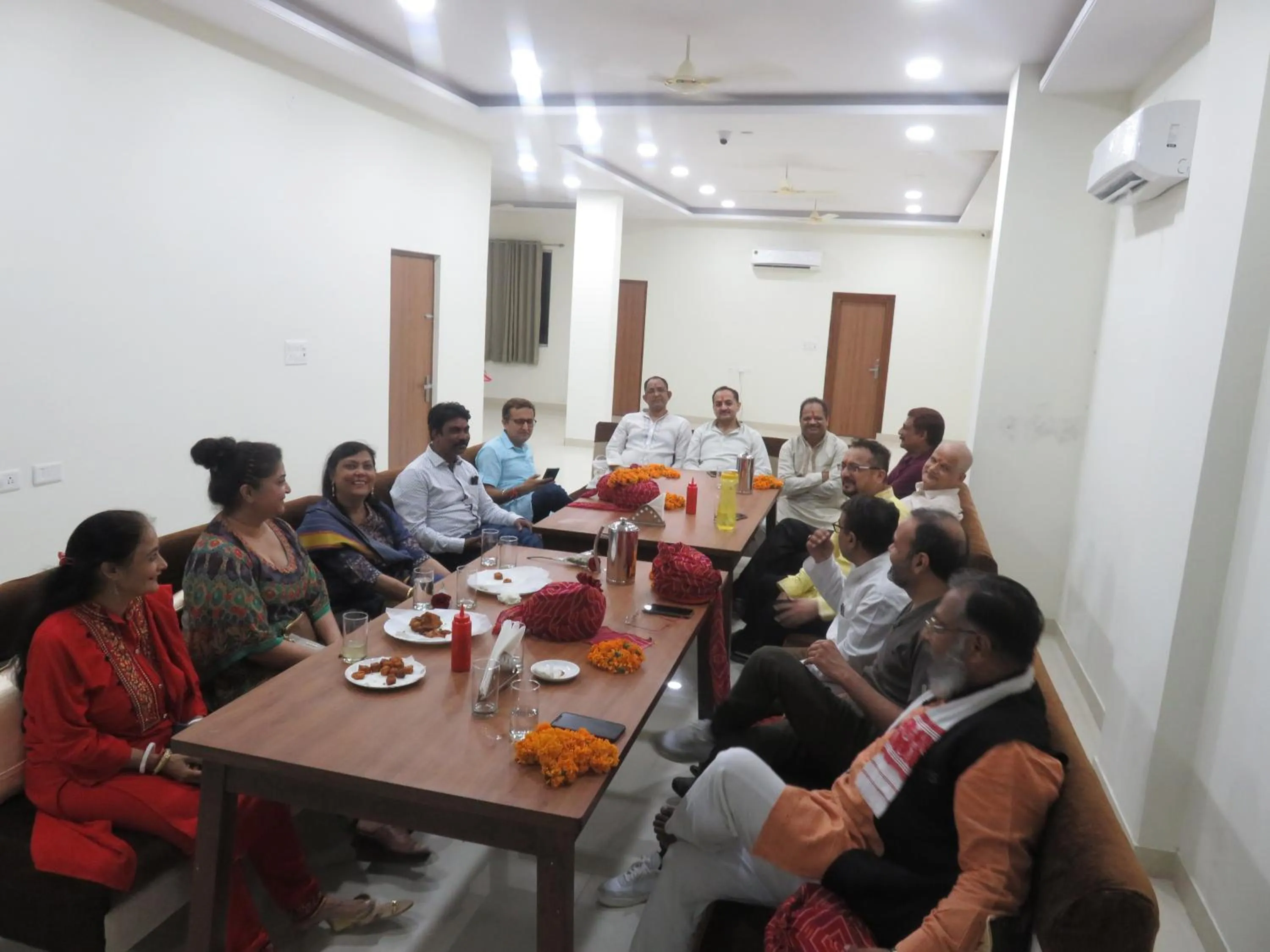 Restaurant/places to eat in The Knights' Inn