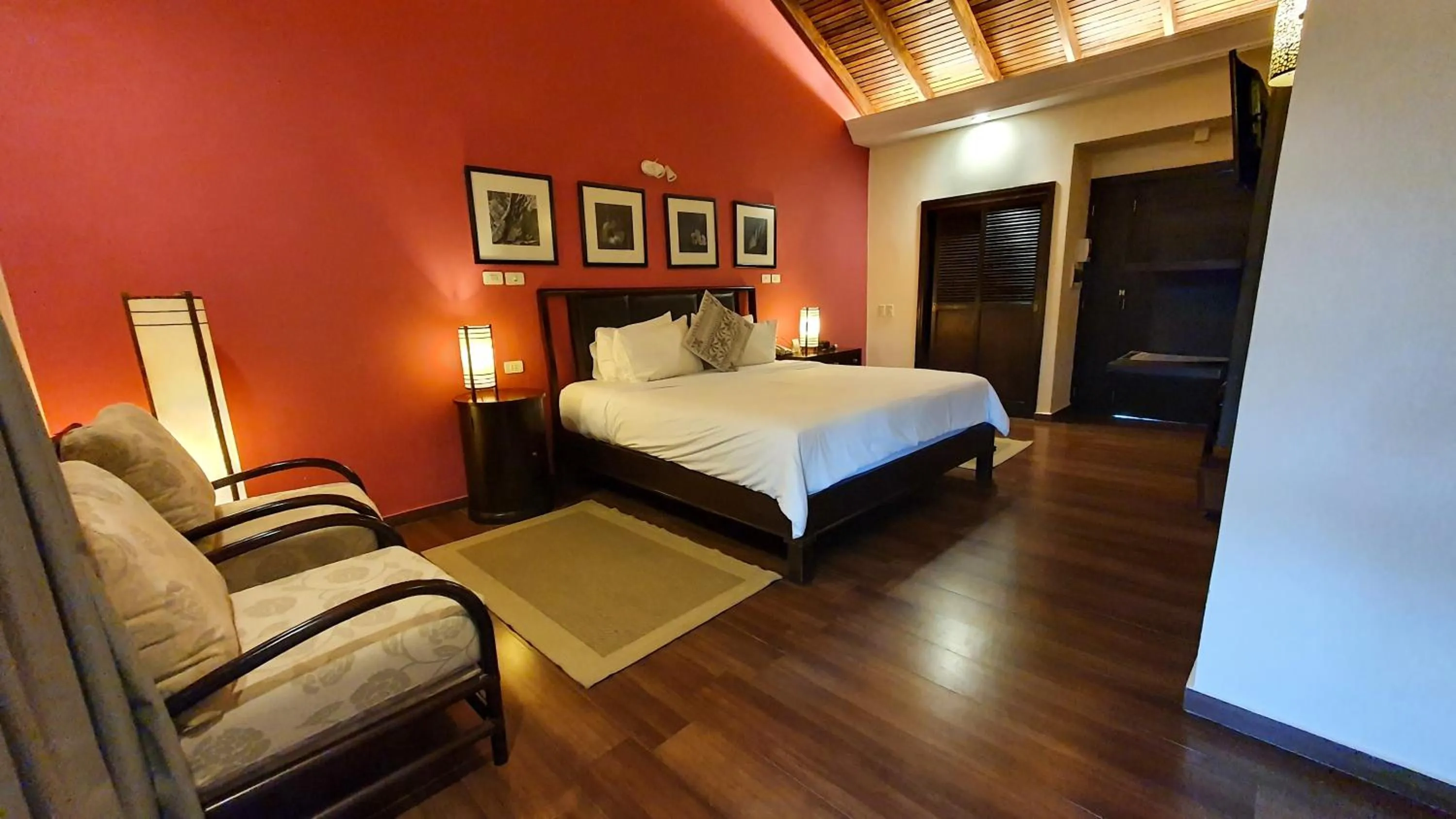 Bedroom, Bed in Alta Gracia Parque Hotel