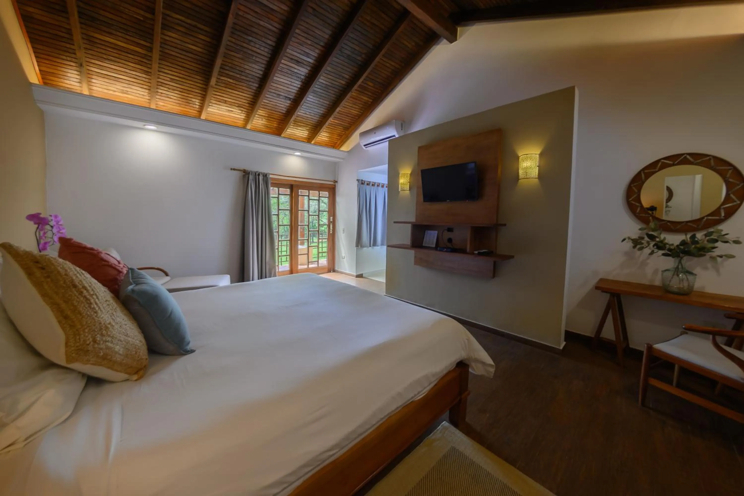 Photo of the whole room, Bed in Alta Gracia Parque Hotel