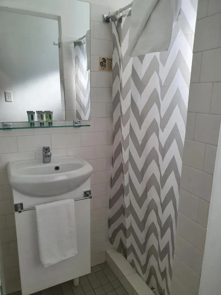 Shower in Squid's Ink Motel