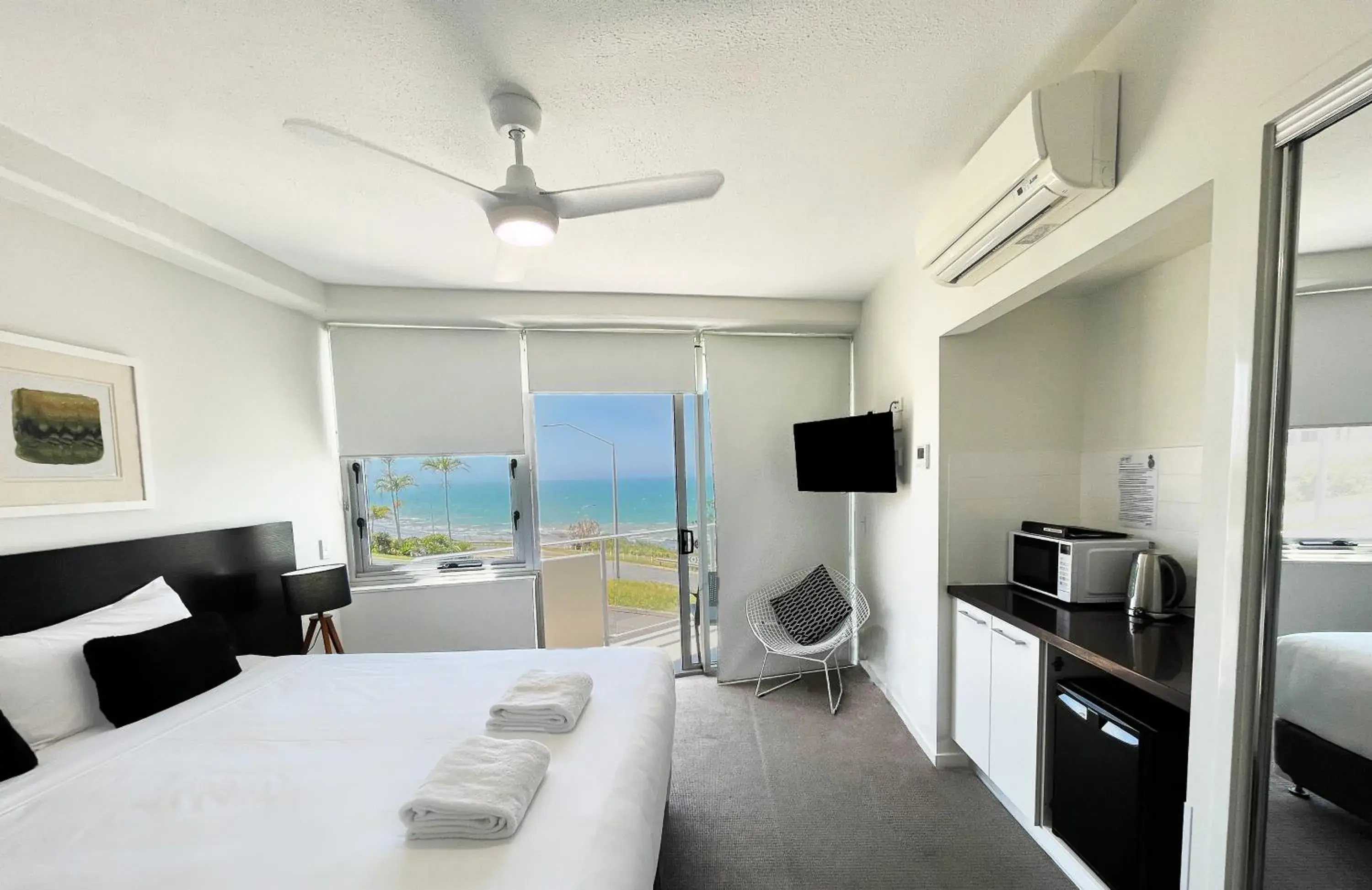 Studio Waterview in Oshen Holiday Apartments Yeppoon Studio Waterview in Oshen Holiday Apartments Yeppoon
