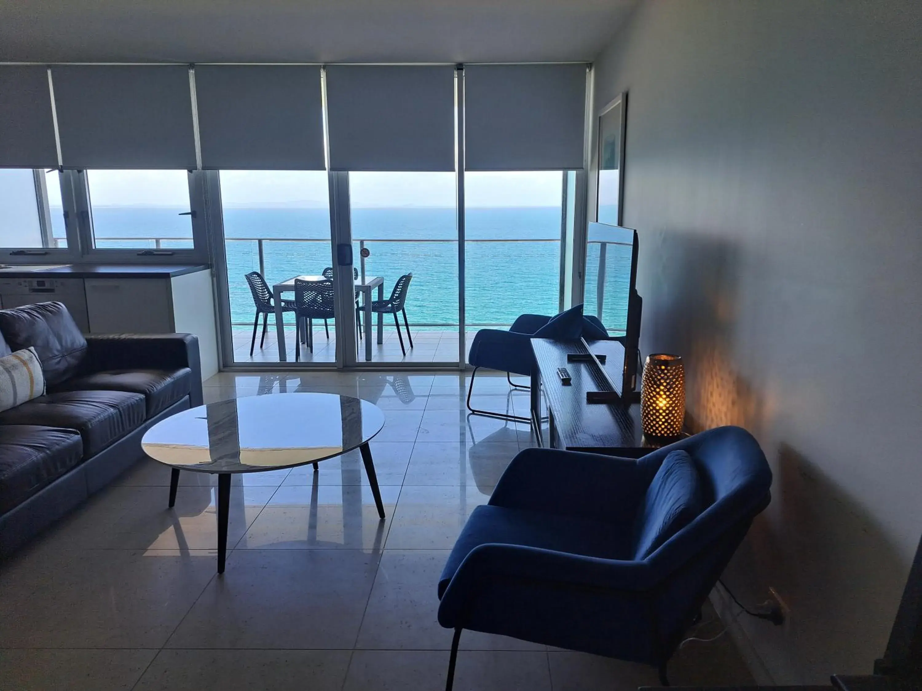 Two-Bedroom Apartment - Oceanfront in Oshen Holiday Apartments Yeppoon Two-Bedroom Apartment - Oceanfront in Oshen Holiday Apartments Yeppoon