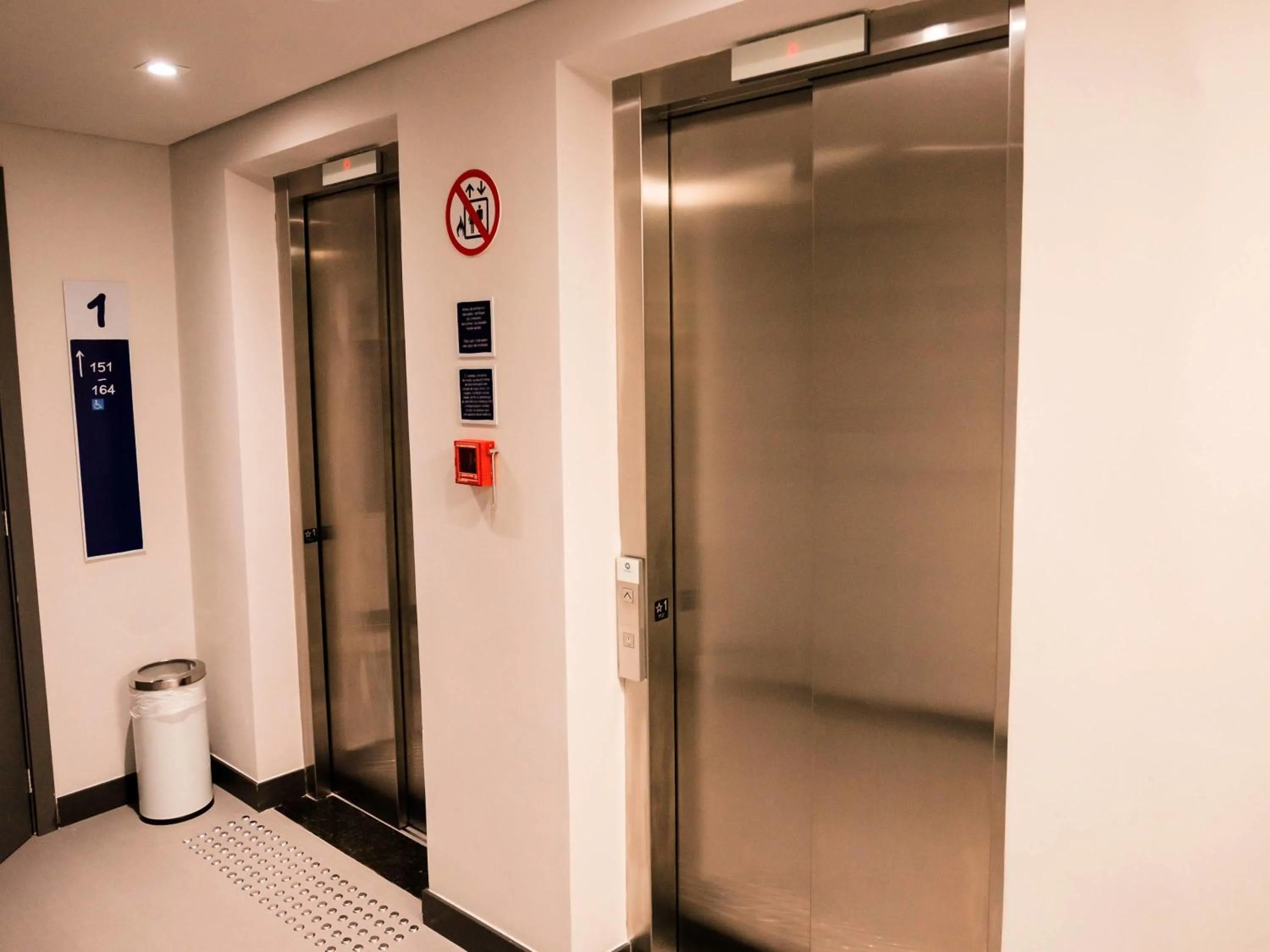 Property building in IBIS BUDGET CAPAO Bonito