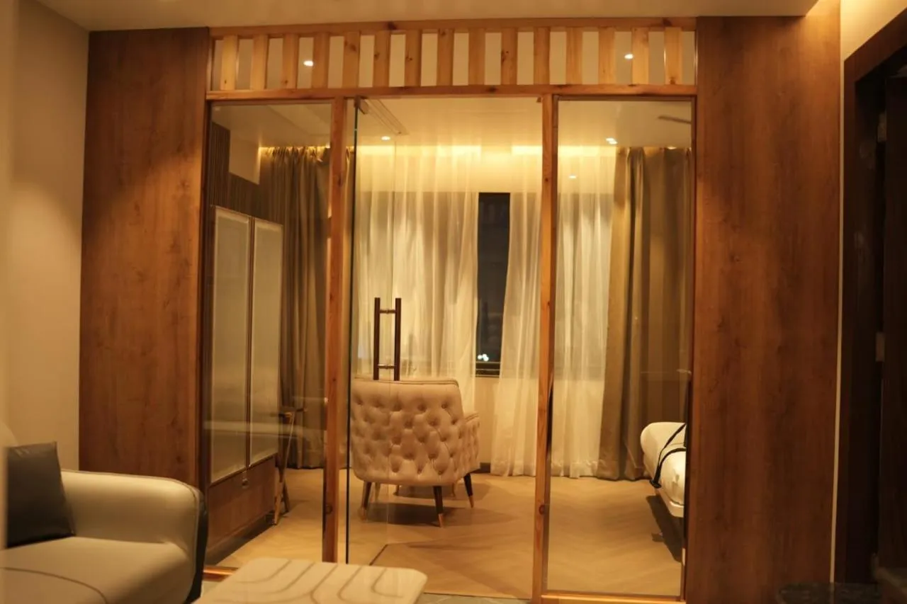 Living room in Hotel River Rhythm Assi Ghat