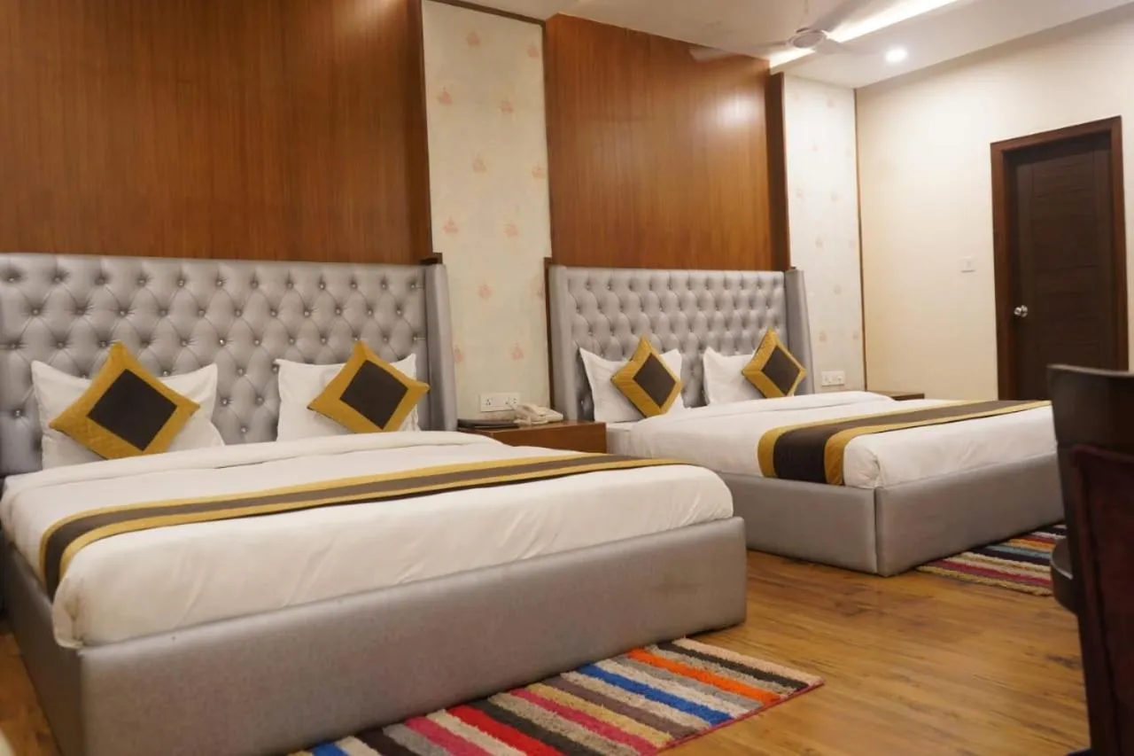 Bed in Hotel River Rhythm Assi Ghat