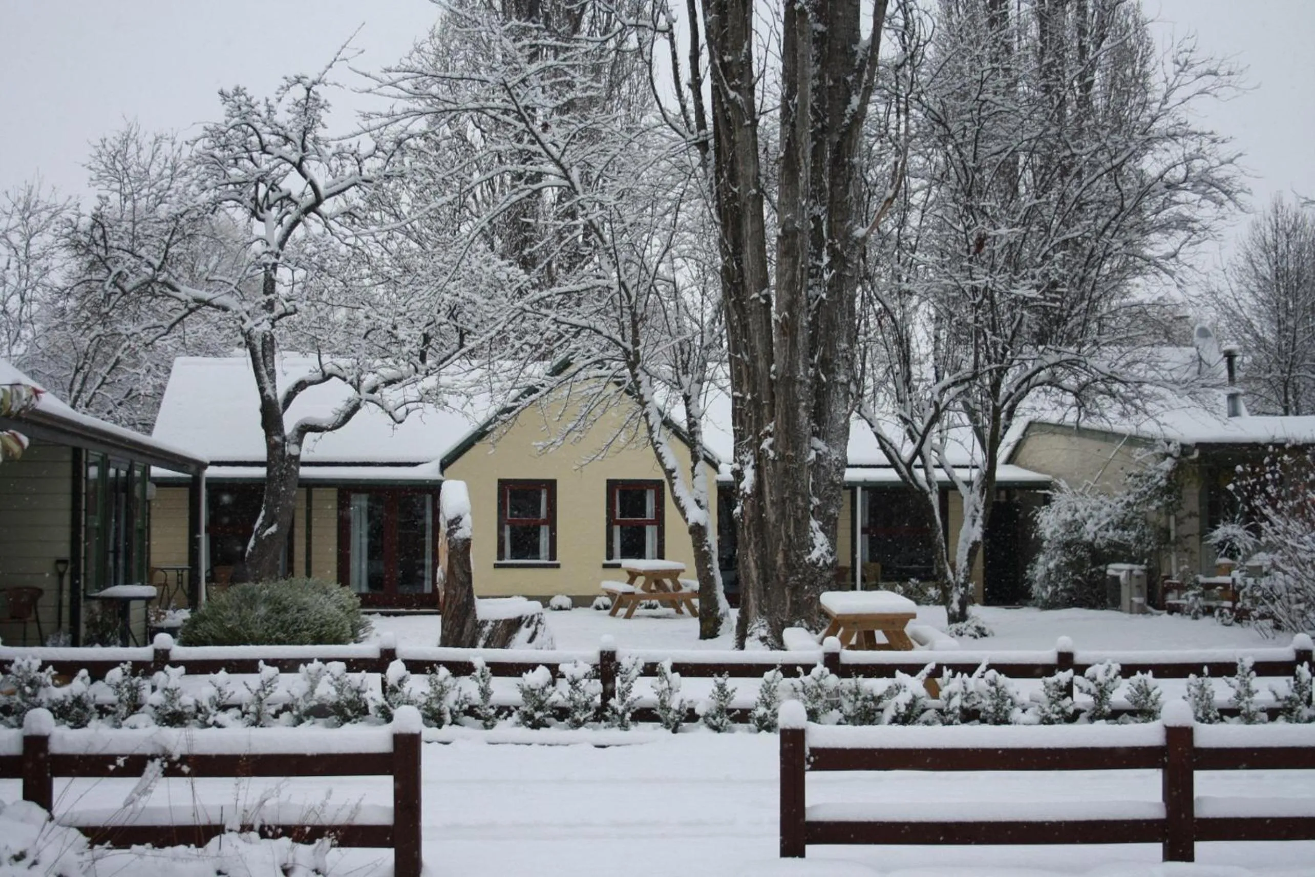 Facade/entrance in Shades of Arrowtown