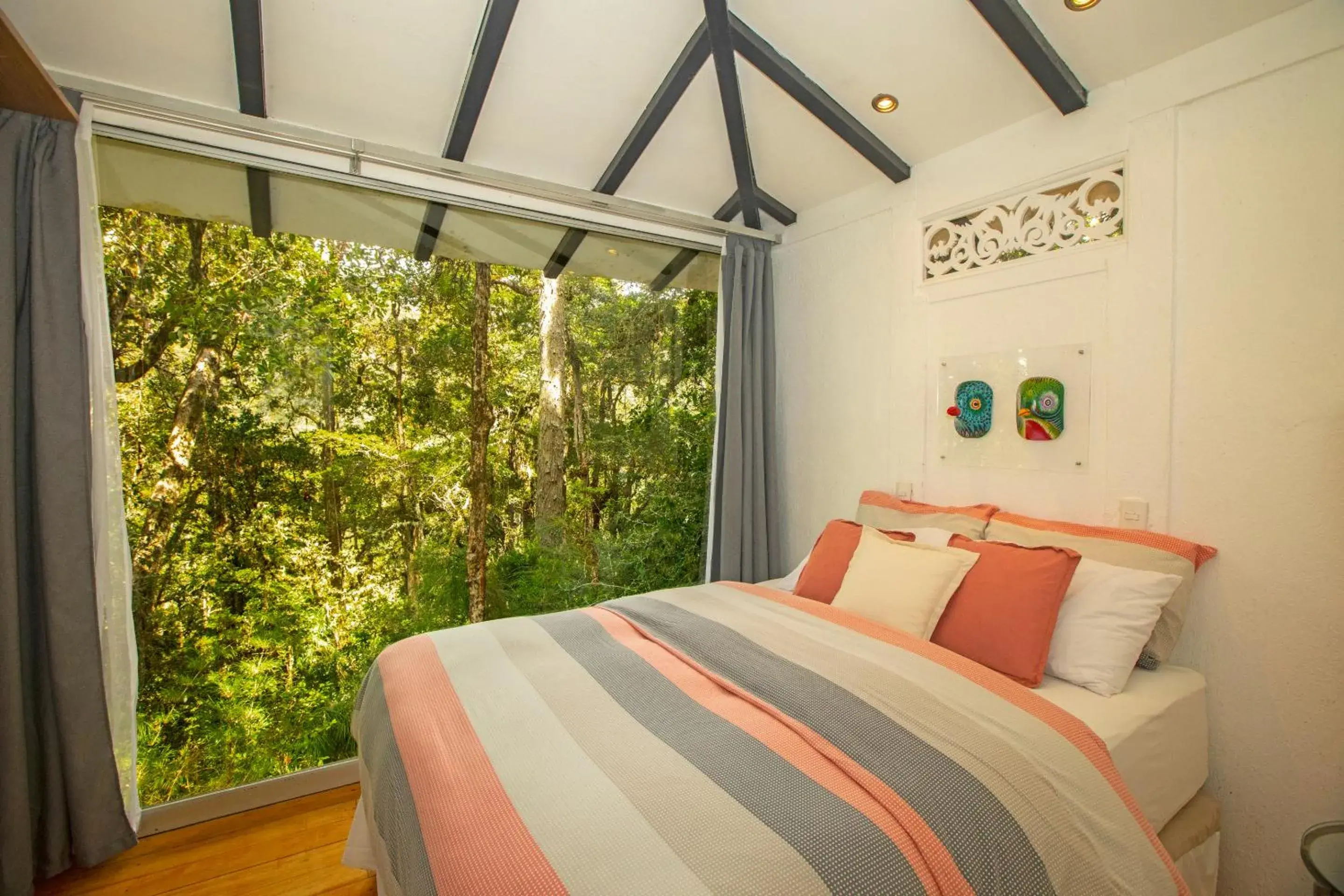 4 People Two-Bedroom Bungalow in Dantica Cloud Forest Lodge 4 People Two-Bedroom Bungalow in Dantica Cloud Forest Lodge