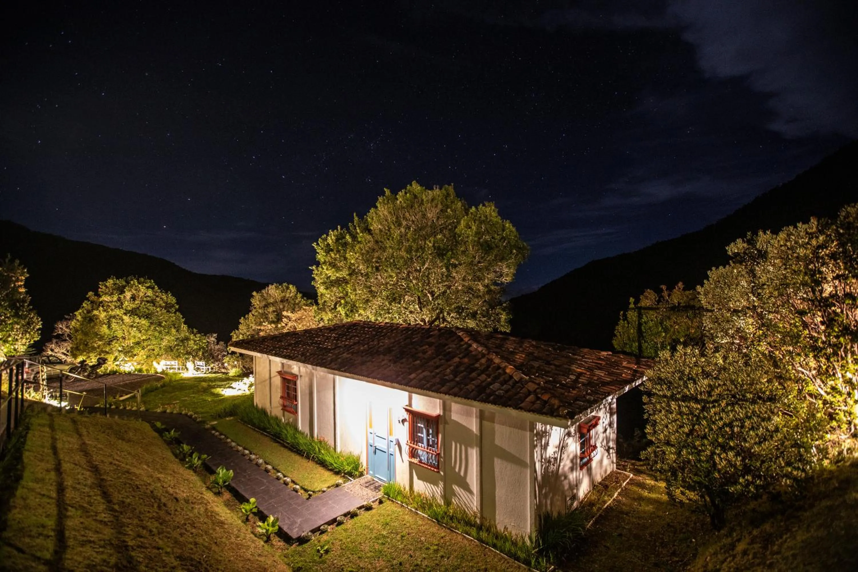 Night in Dantica Cloud Forest Lodge