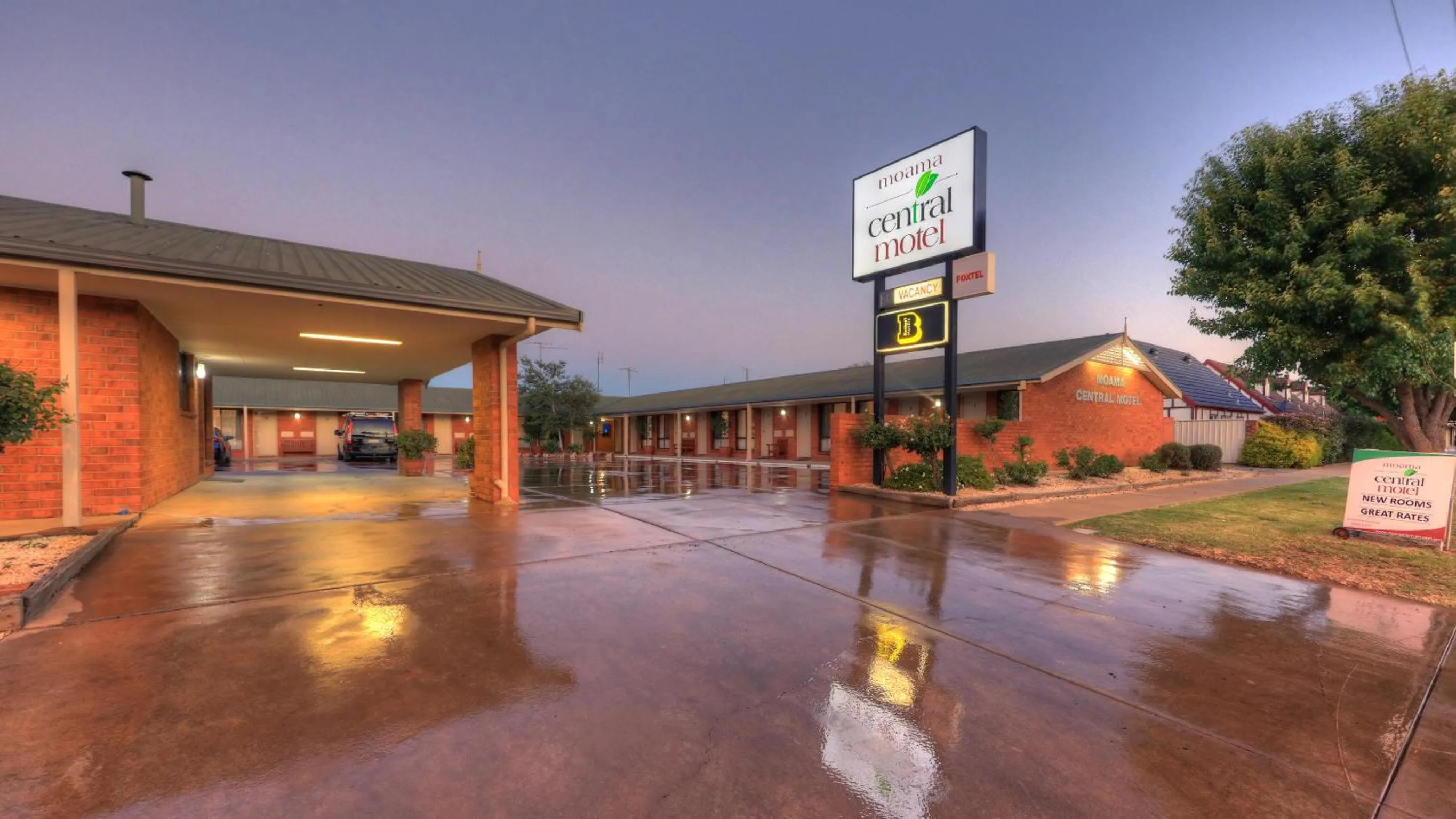 Facade/entrance in Moama Central Motel
