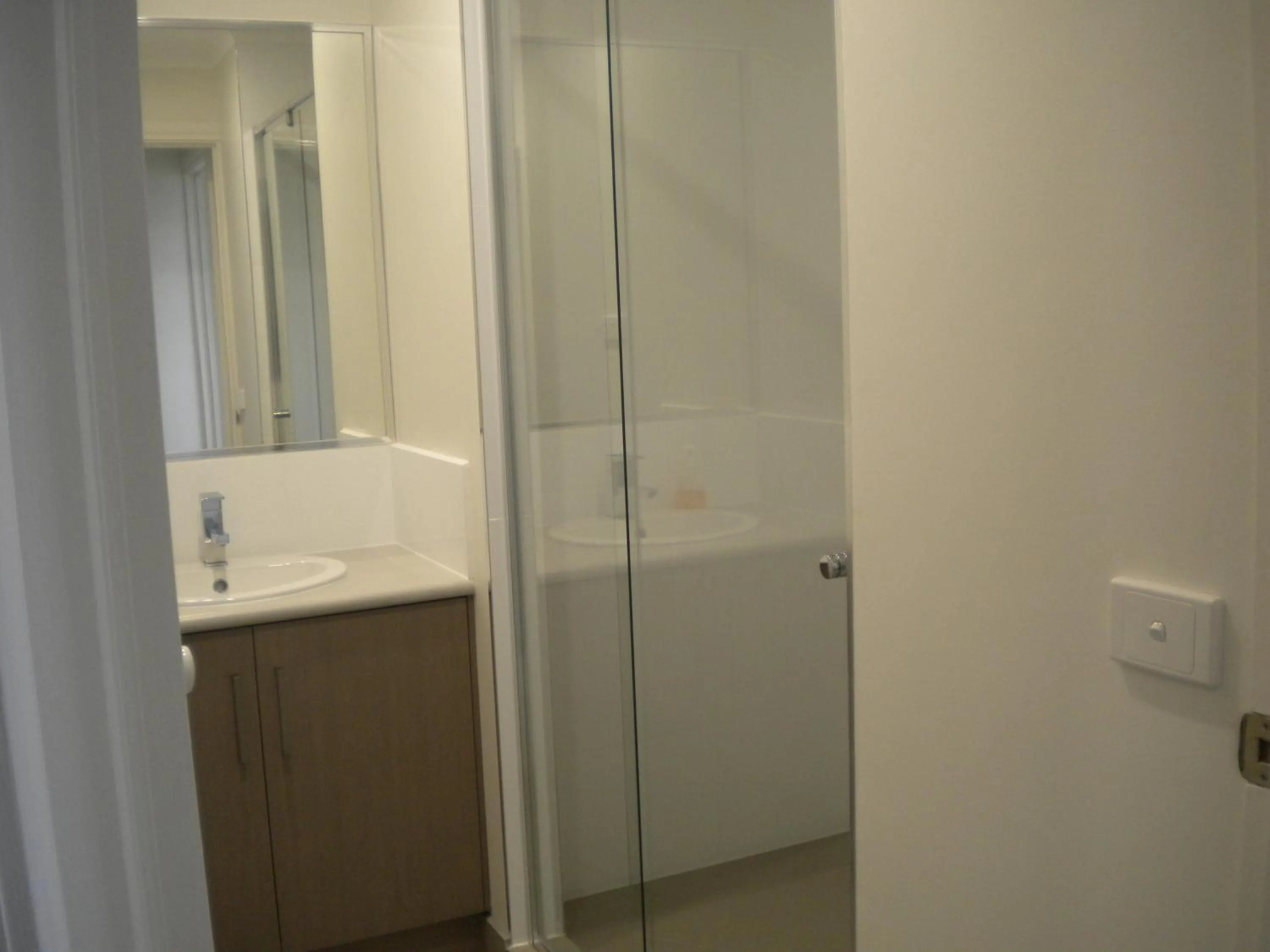 Bathroom in Moama Central Motel