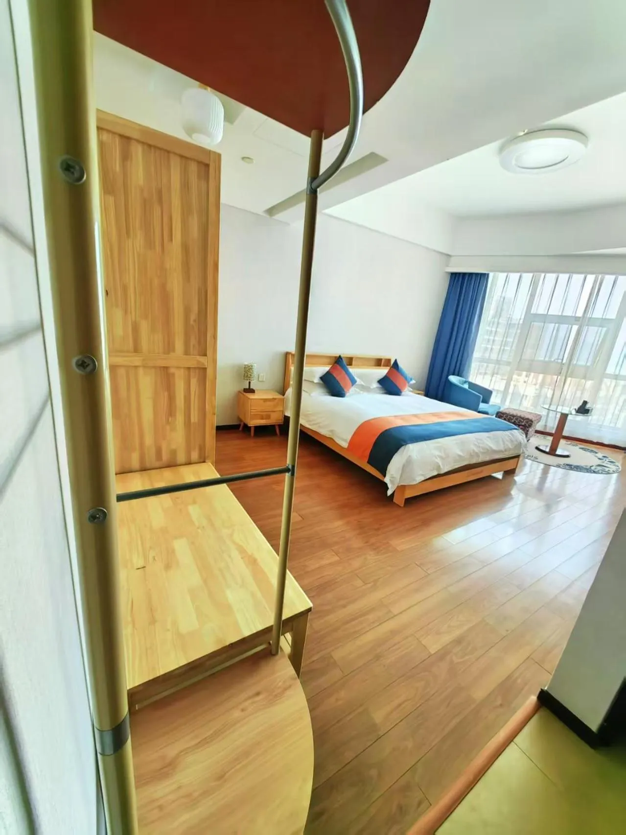 Property building, Bed in East King Business Hotel (West Lake store, Hangzhou)