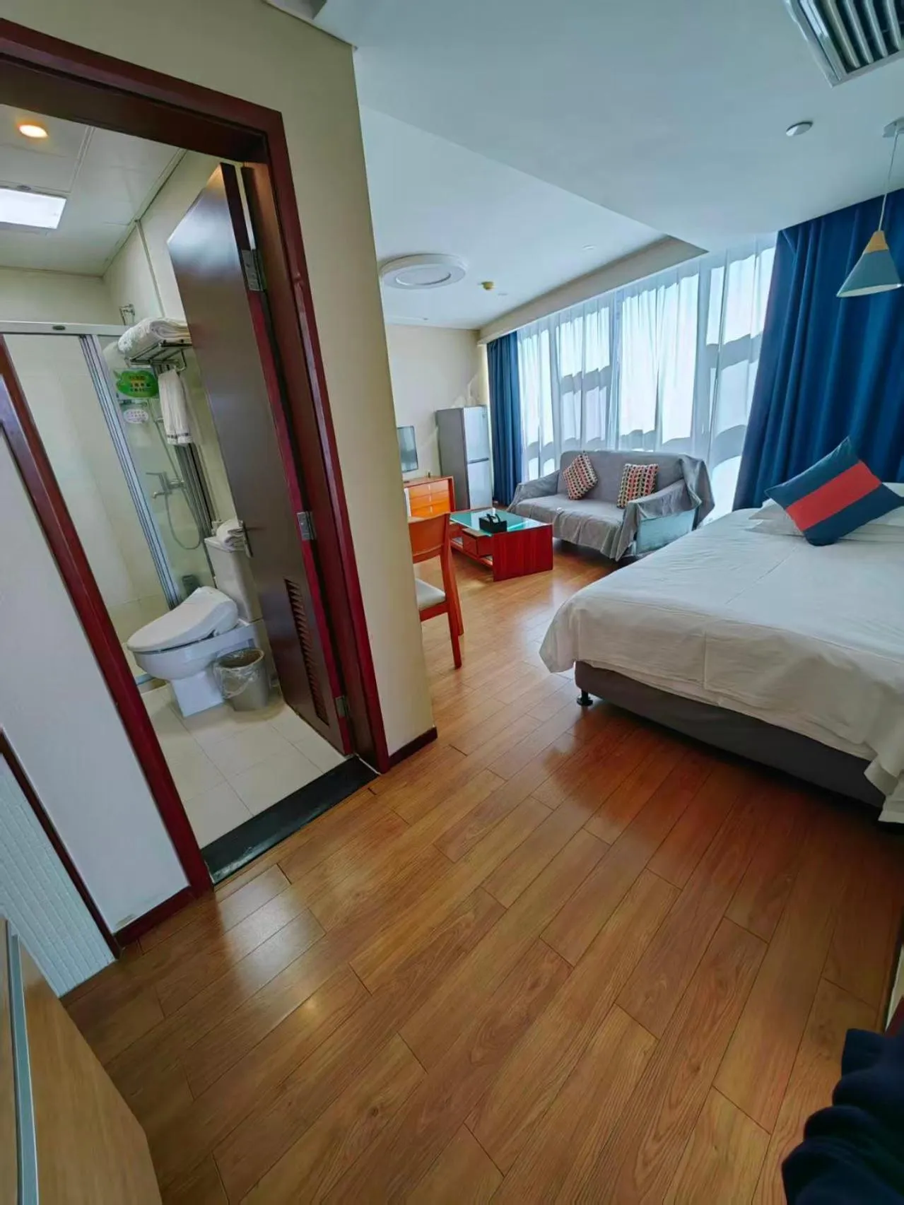 Property building, Bed in East King Business Hotel (West Lake store, Hangzhou)