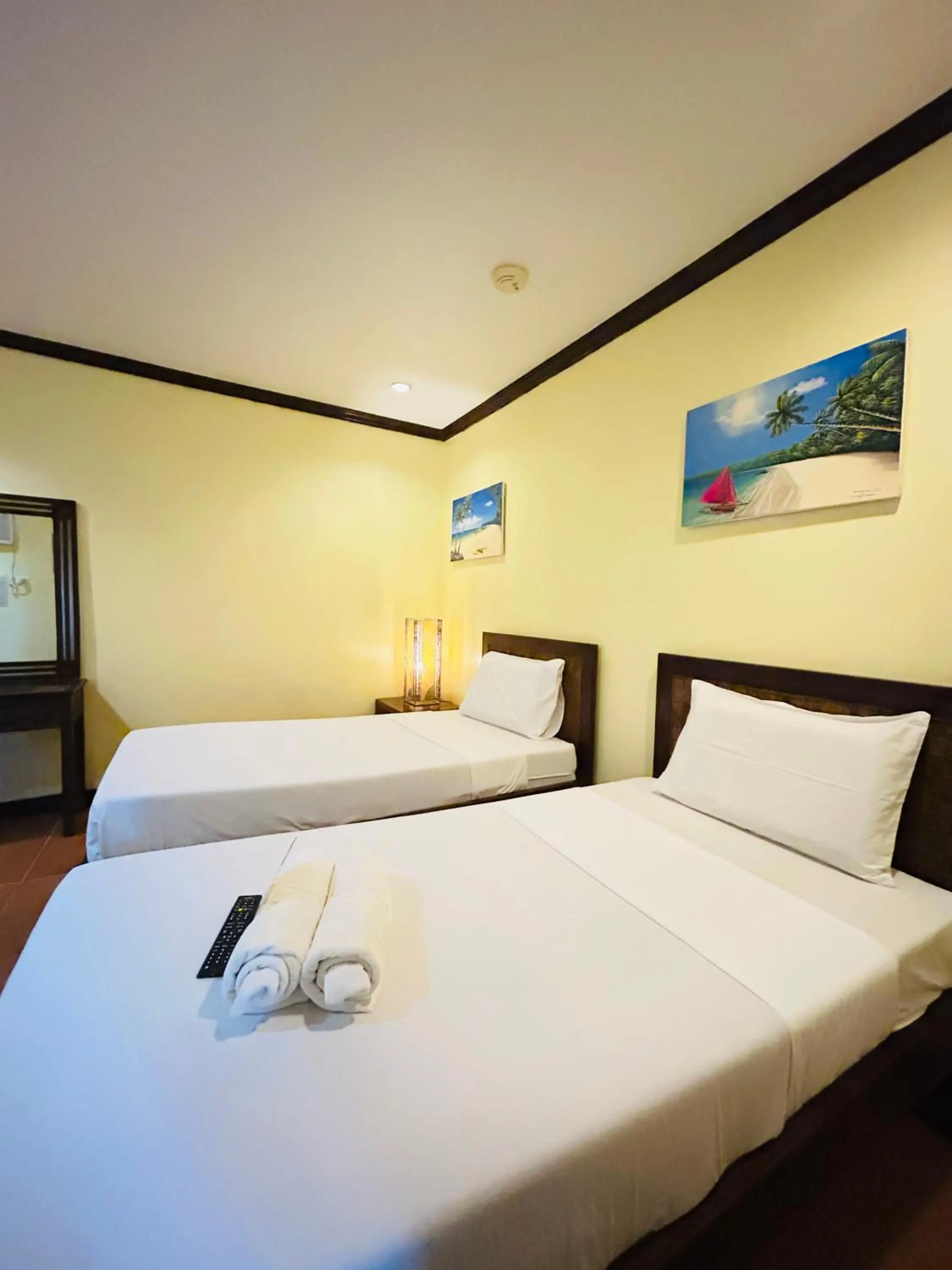 Bed in Sheridan Villas Boracay