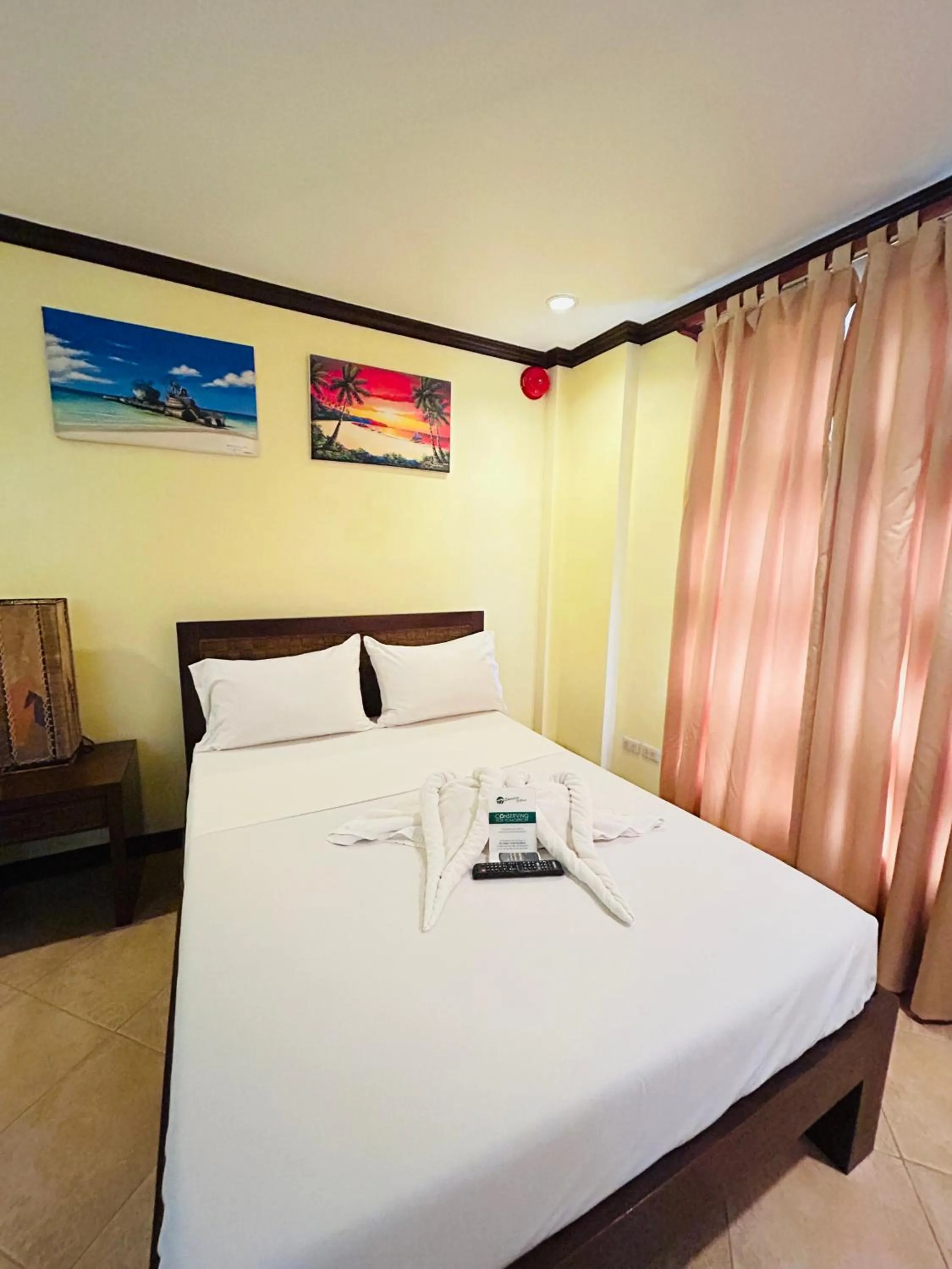 Bed in Sheridan Villas Boracay