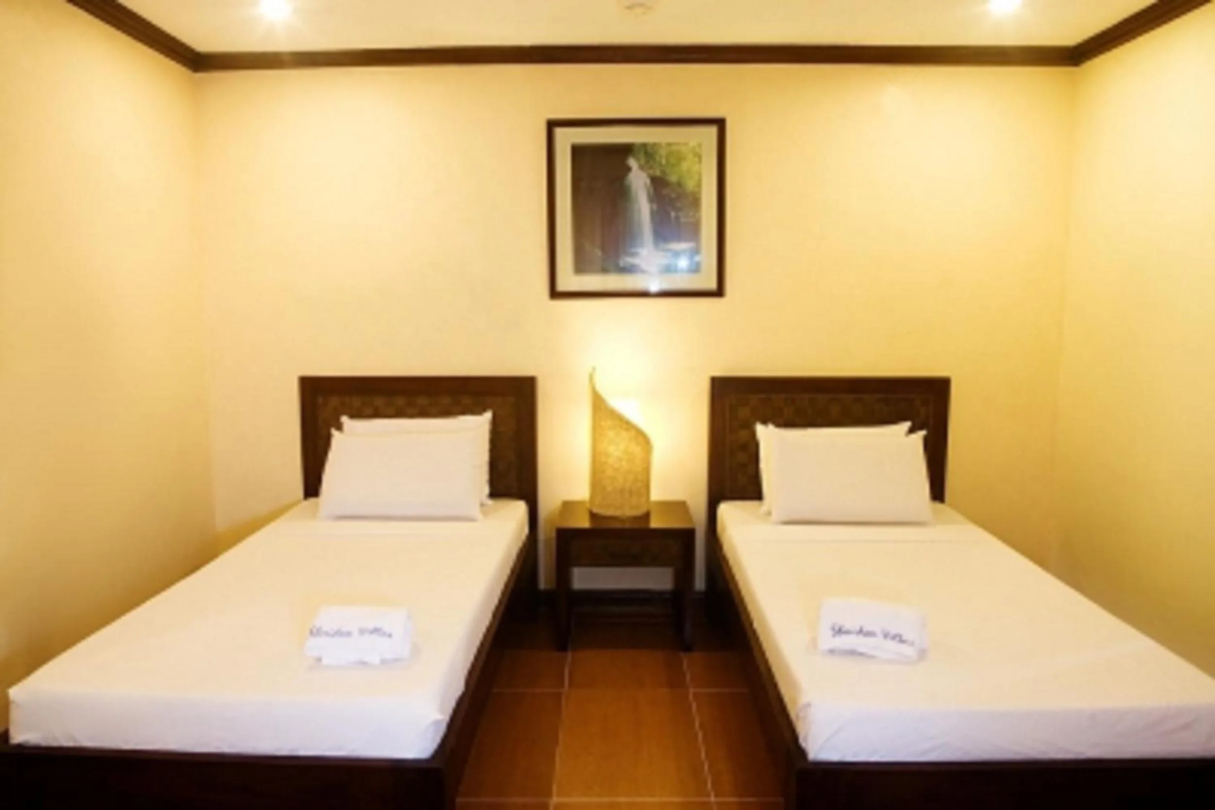 Bed in Sheridan Villas Boracay
