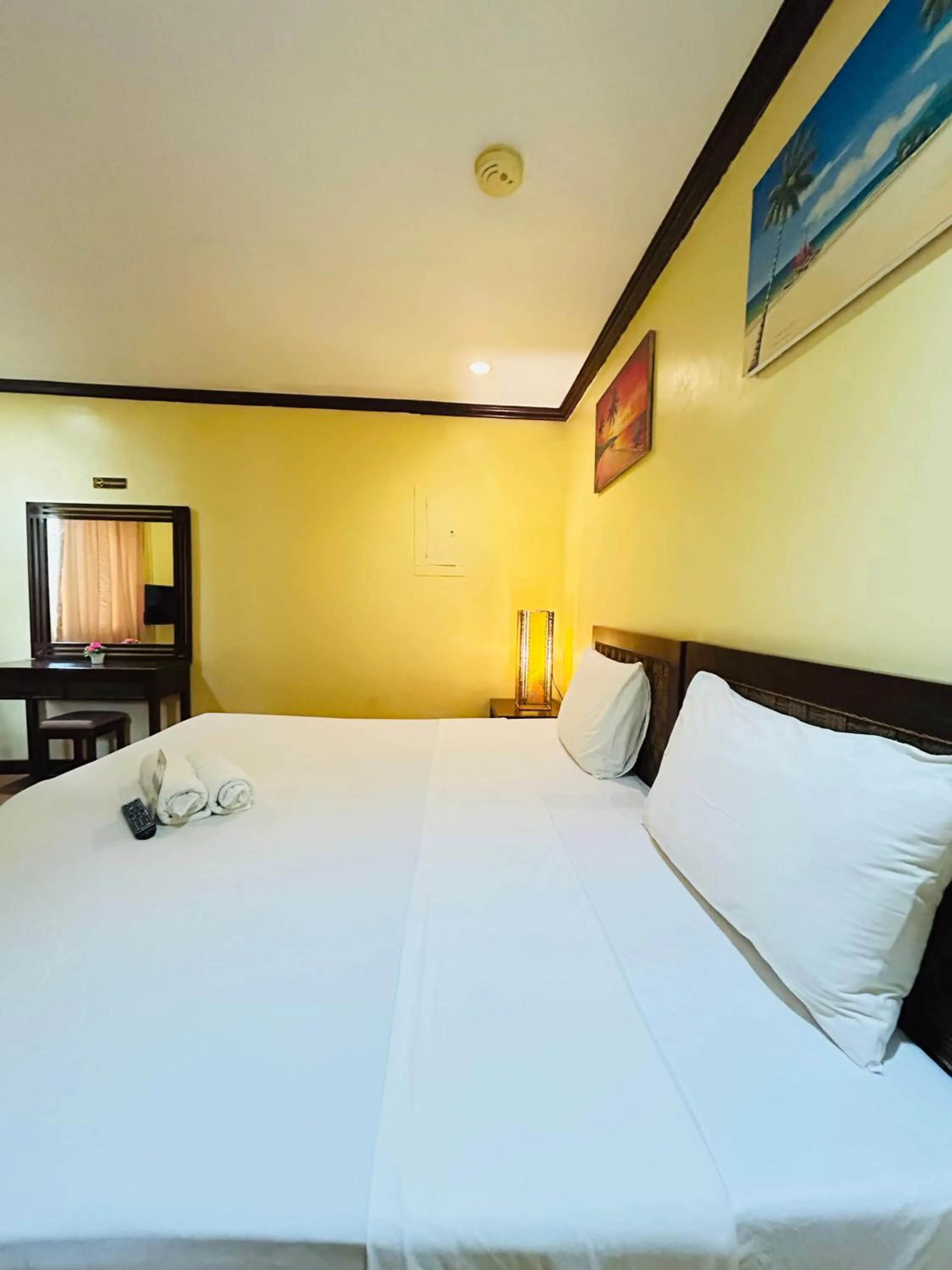 Bed in Sheridan Villas Boracay