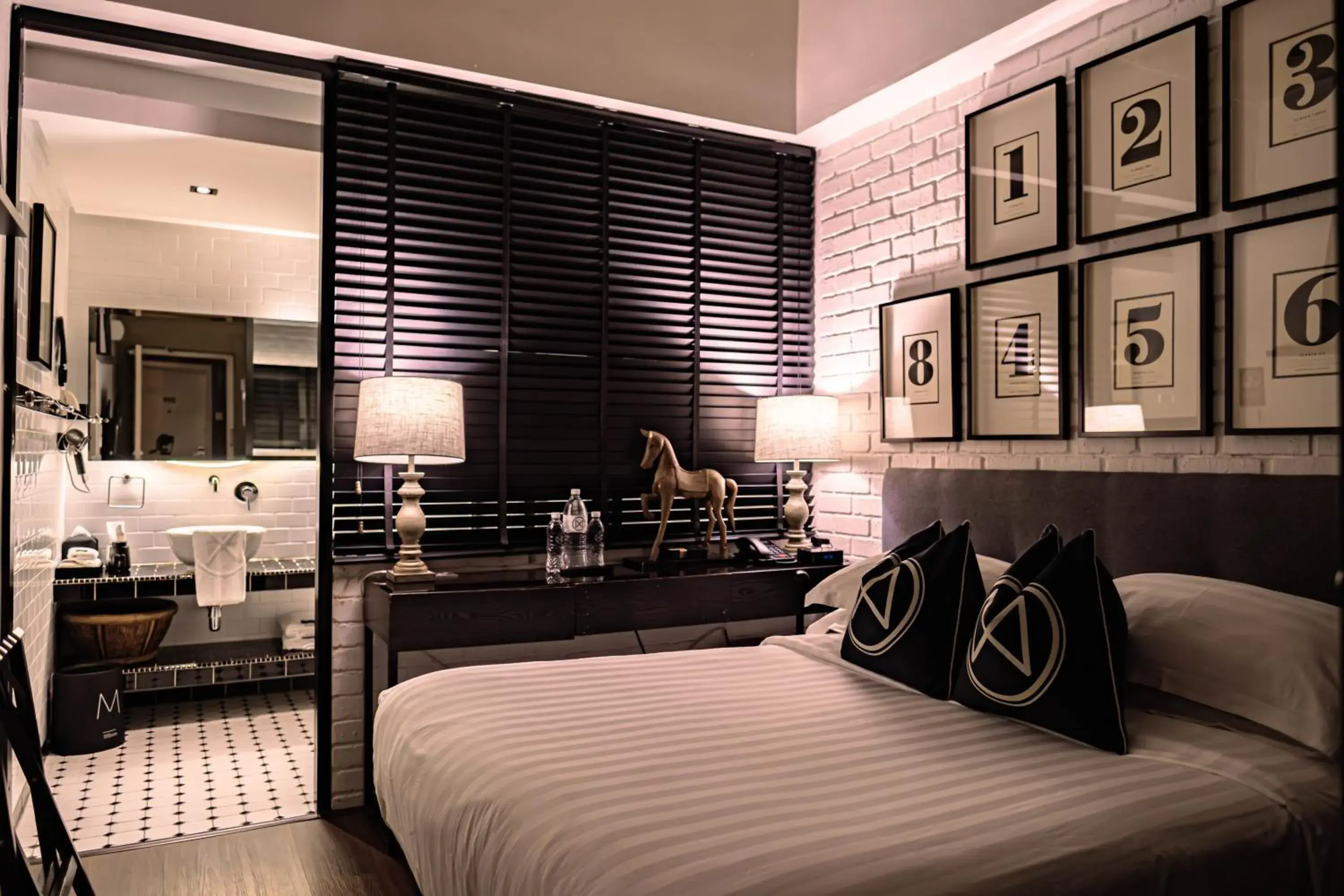 Standard Queen No Window in M Boutique Hotel Standard Queen No Window in M Boutique Hotel