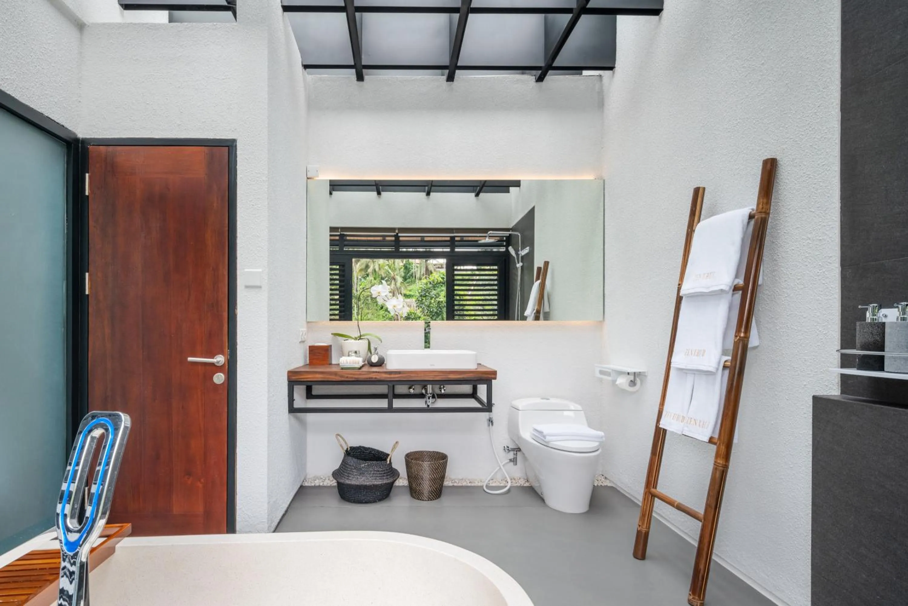 Bathroom in Zenubud