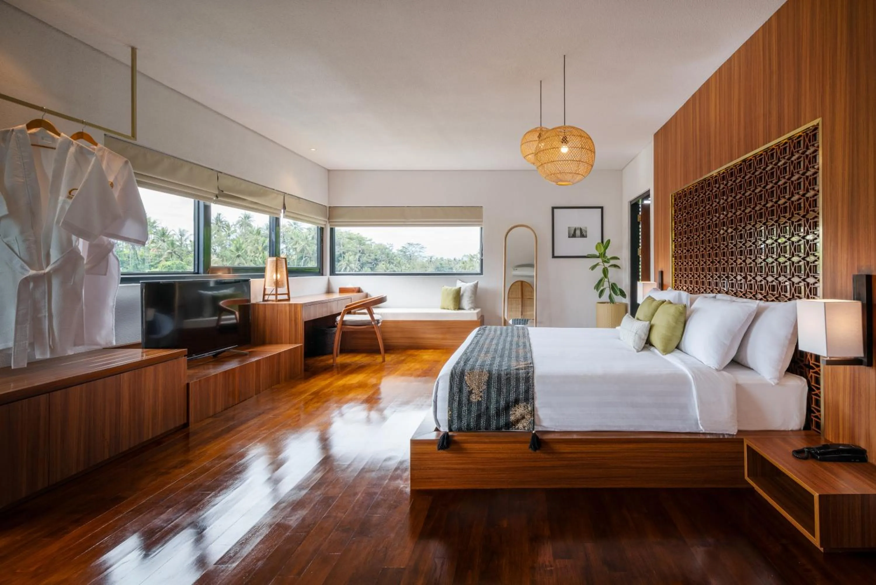 Bedroom, Bed in Zenubud