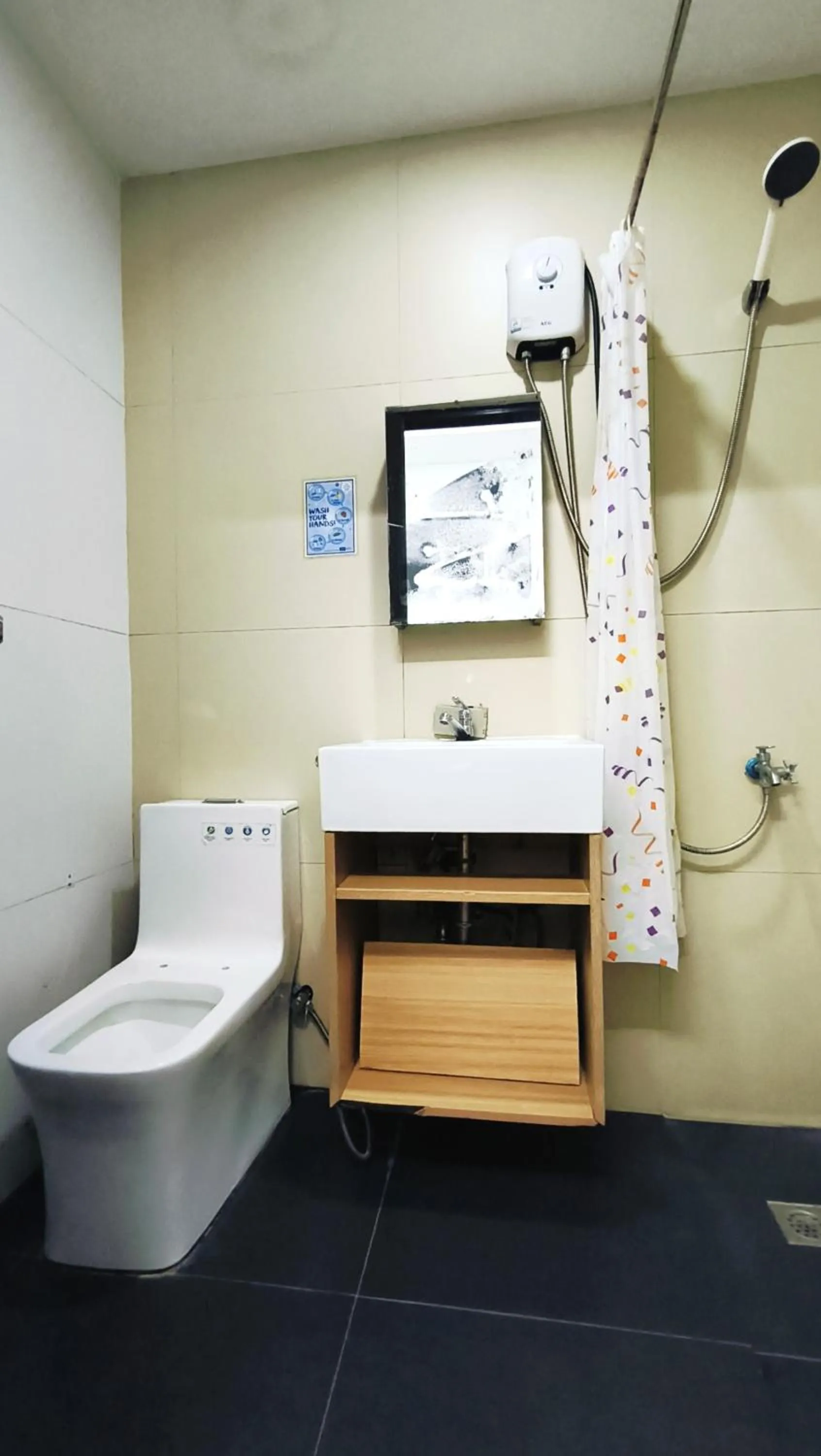 Shower in Spiral Suites Hotel