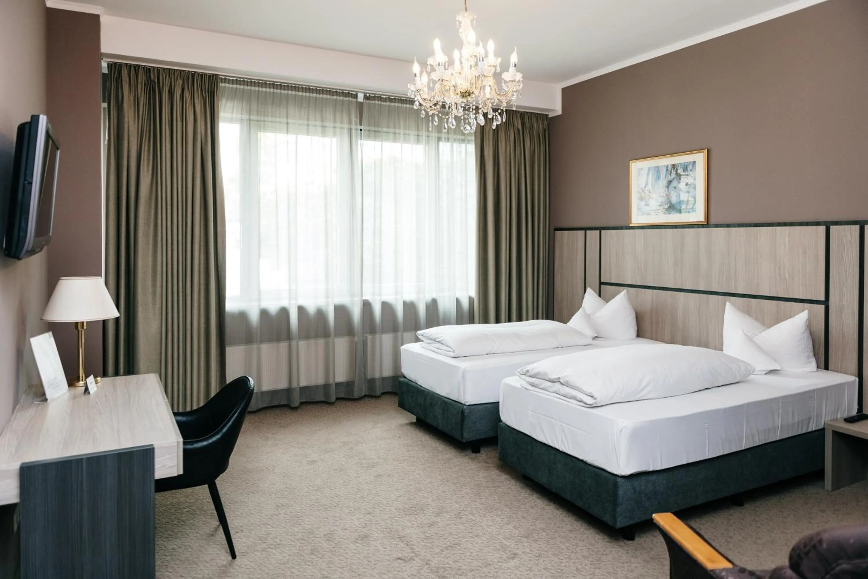 Photo of the whole room, Bed in ROSS Hotel nähe Messe Stuttgart