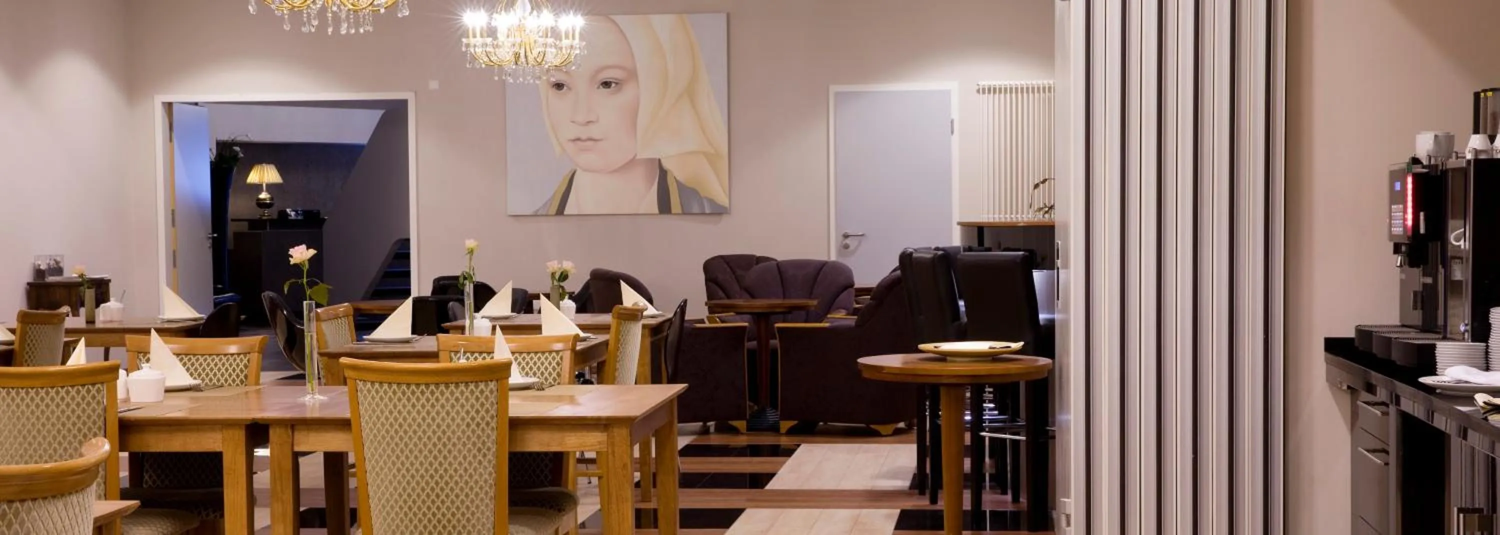 Restaurant/places to eat in ROSS Hotel nähe Messe Stuttgart