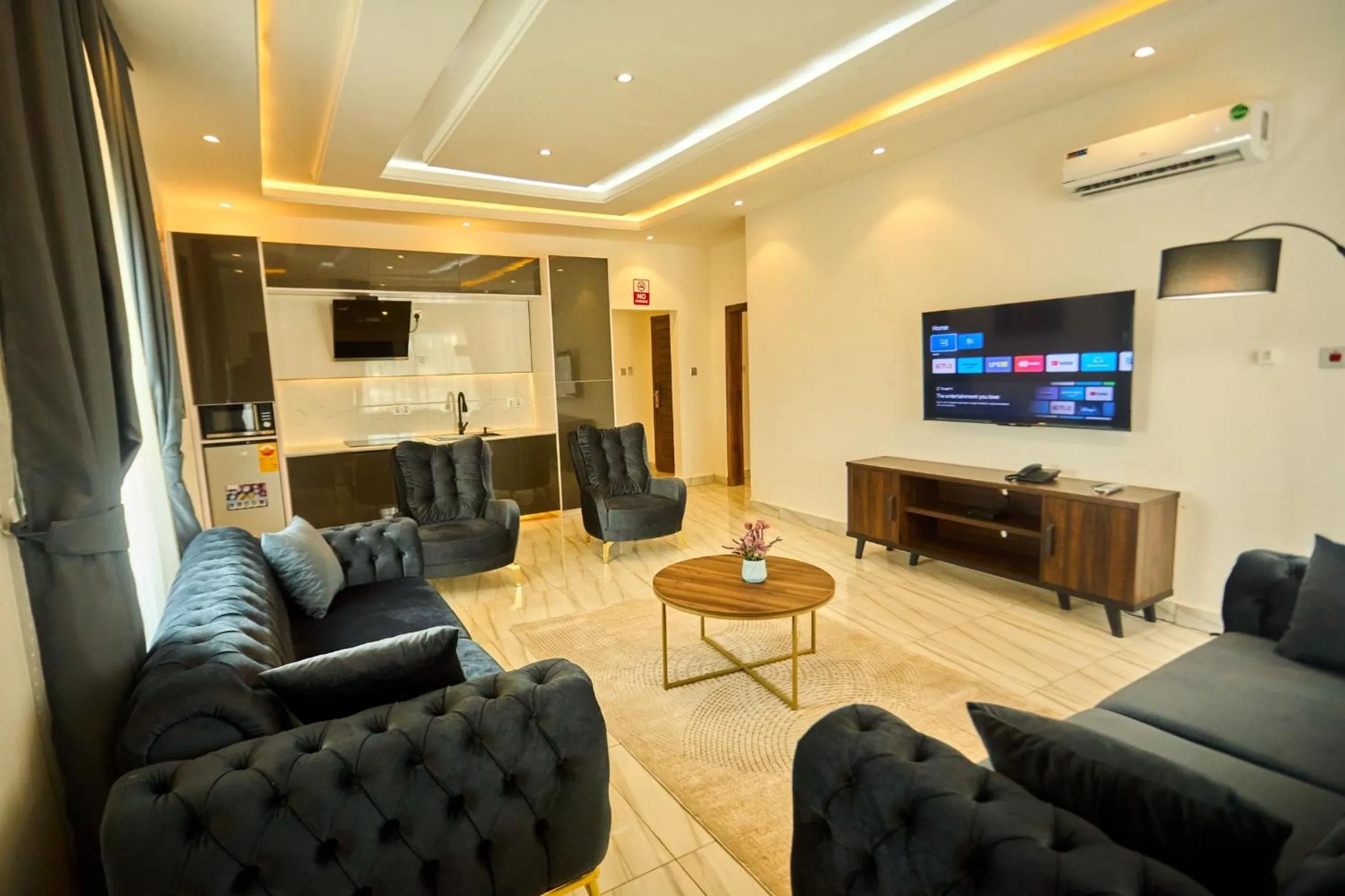 Living room in AIDEN HOMES AND APARTMENTS HOTEl