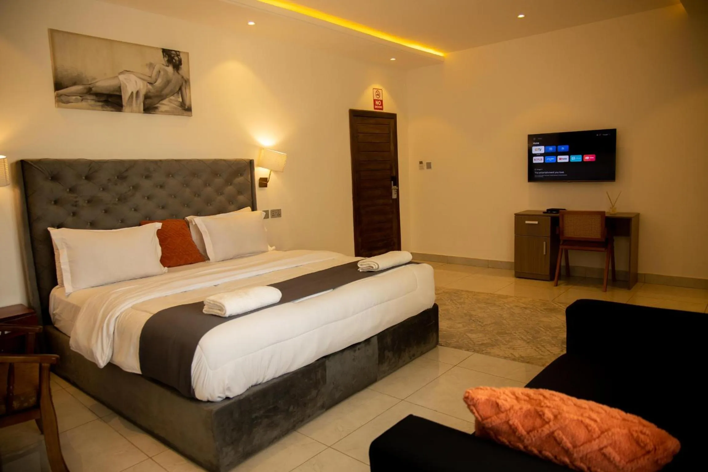 AIDEN HOMES AND APARTMENTS HOTEl