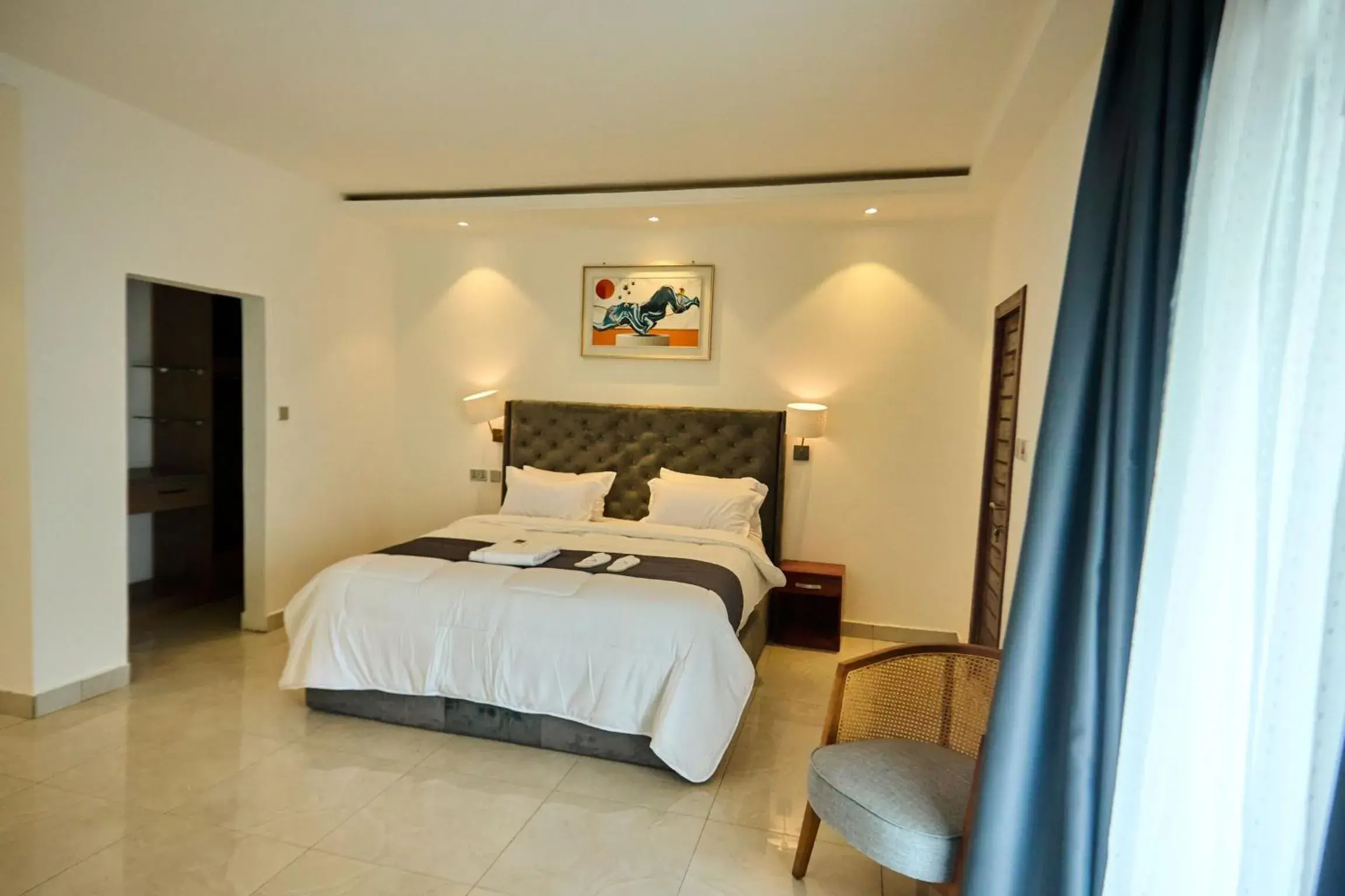 Deluxe One-Bedroom Apartment with City View - single occupancy in AIDEN HOMES AND APARTMENTS HOTEl Deluxe One-Bedroom Apartment with City View - single occupancy in AIDEN HOMES AND APARTMENTS HOTEl