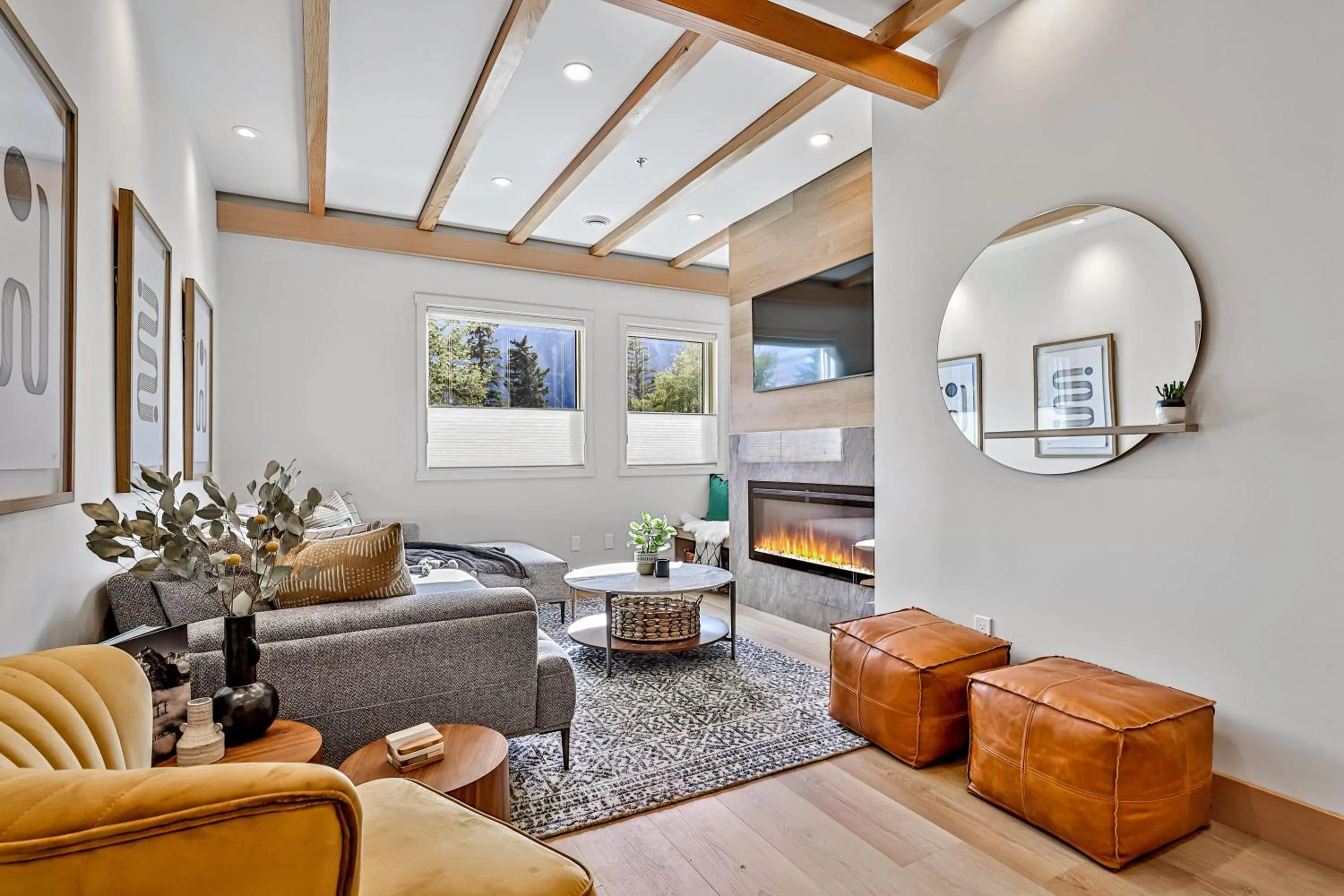 Ravens Crest Lodge - Stunning Views Perfectly Located on Main Street