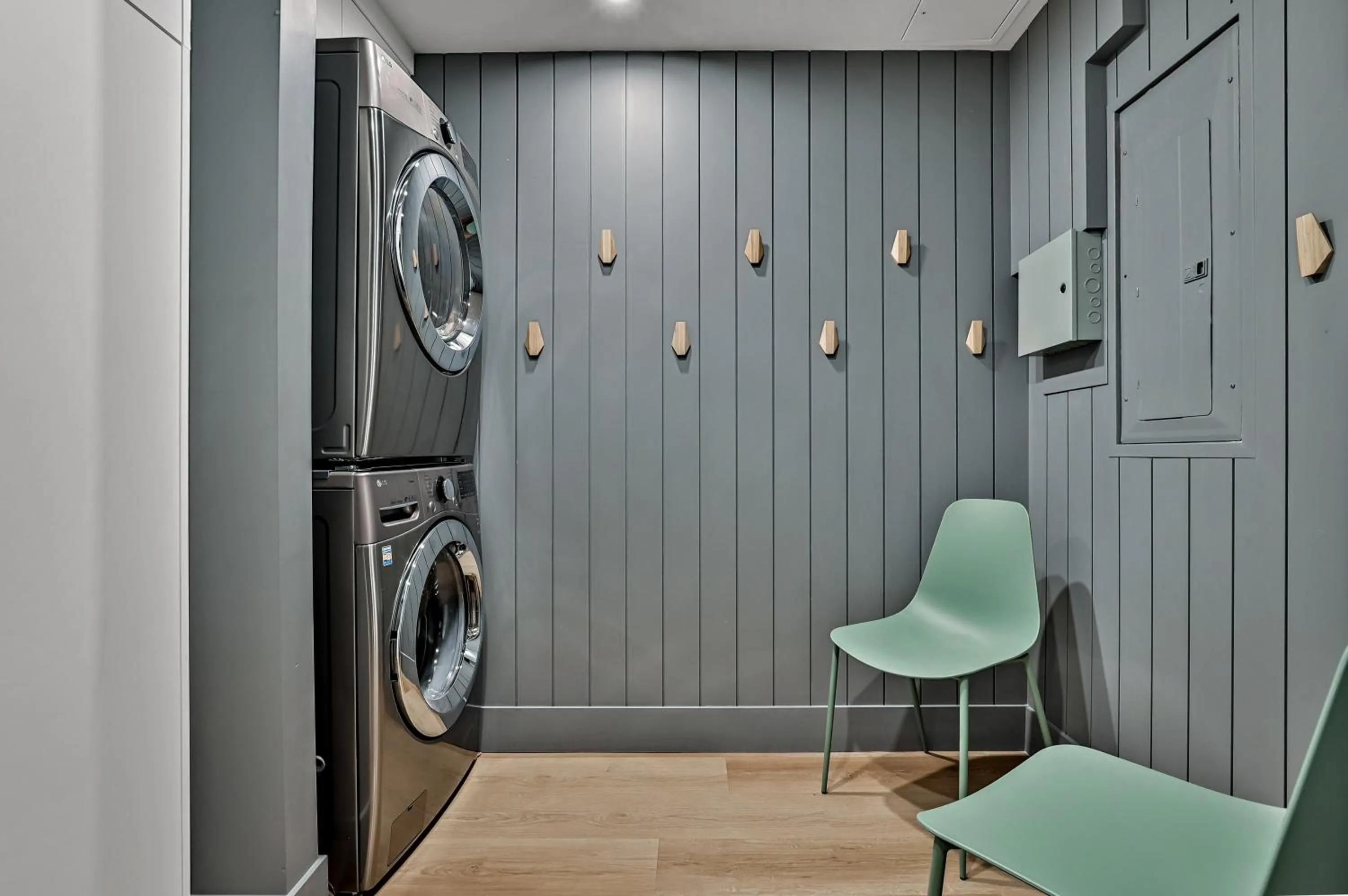 Ravens Crest Lodge - Stunning Views Perfectly Located on Main Street